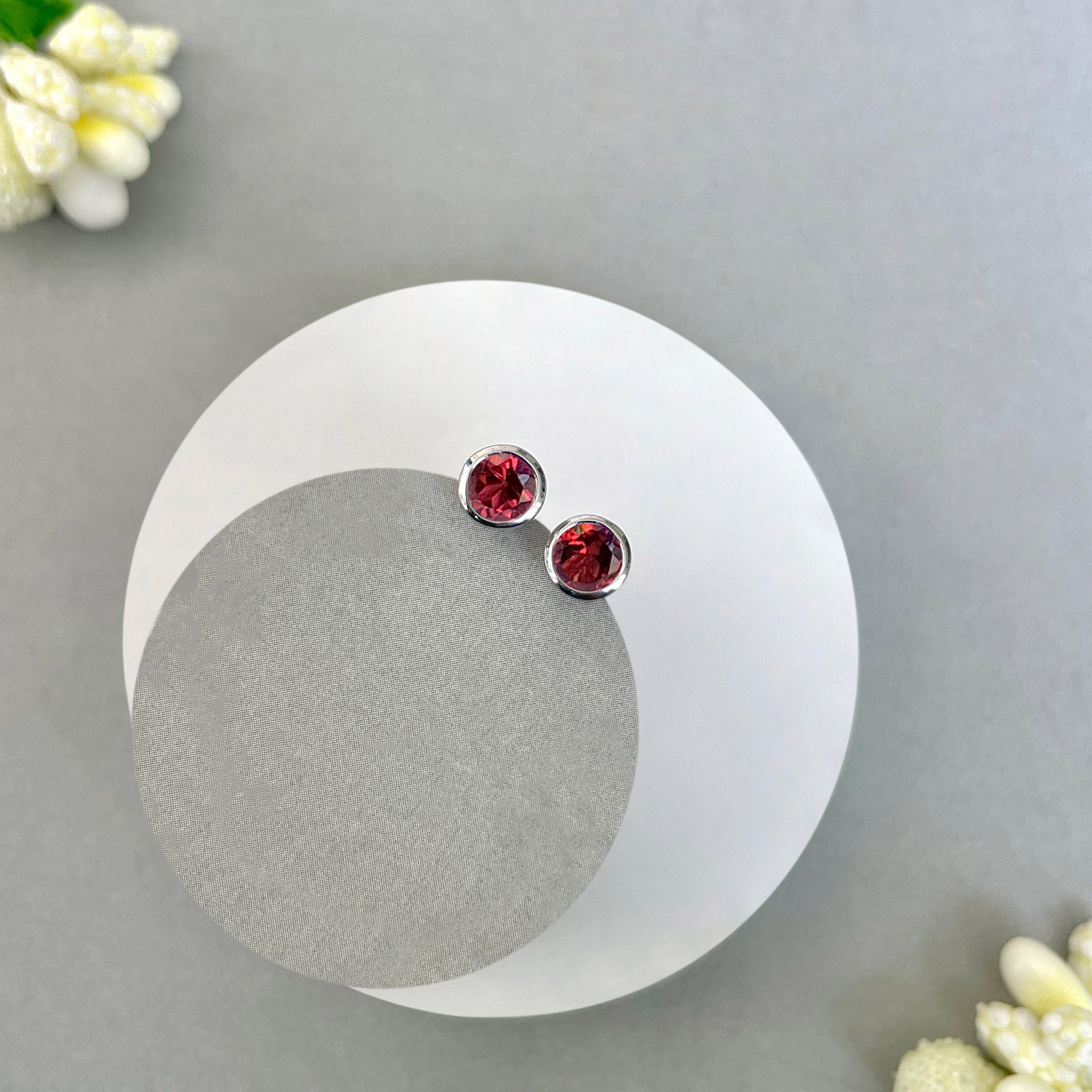 Garnet Stud Earring-(GAR-SE-1375.)