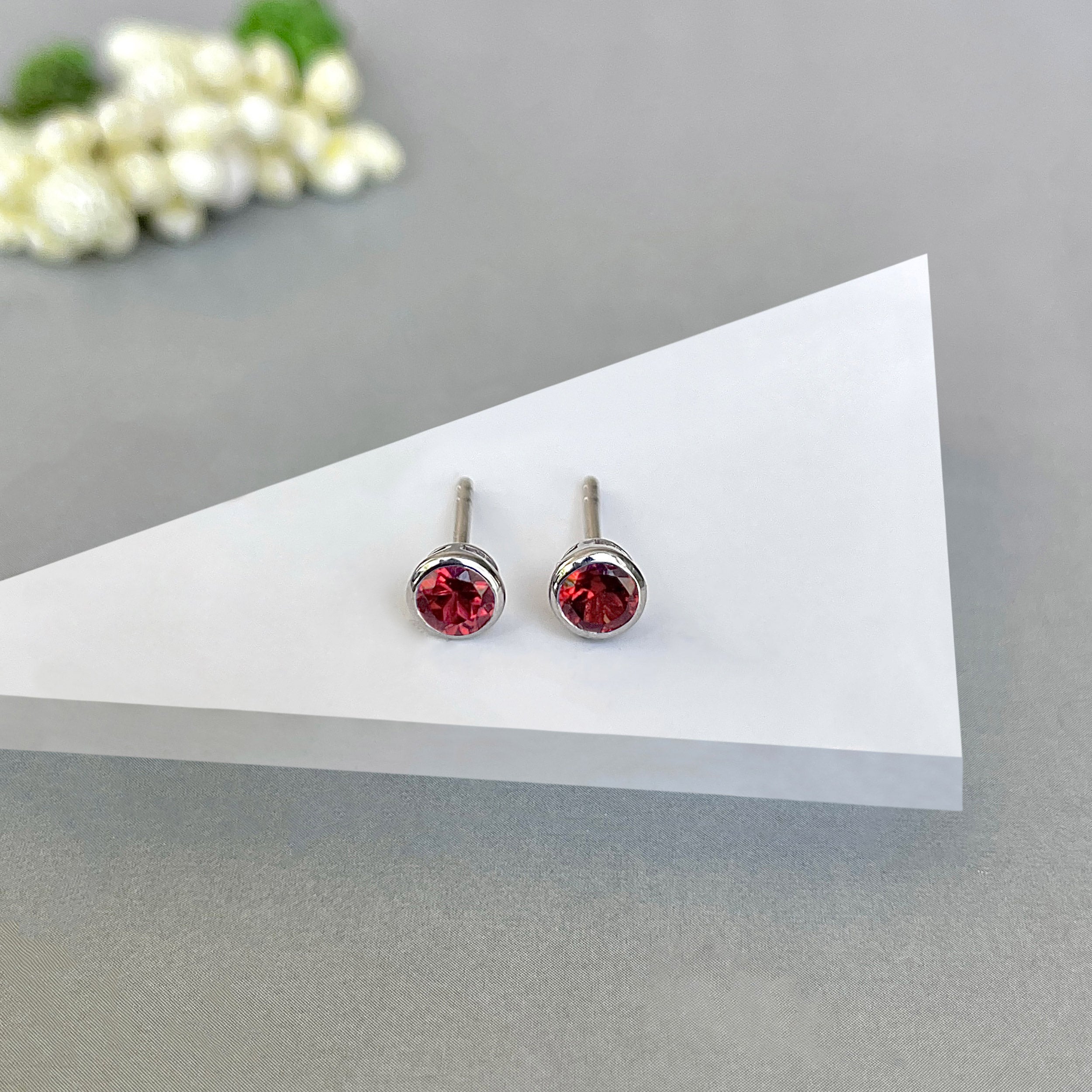 Garnet Stud Earring-(GAR-SE-1375.)