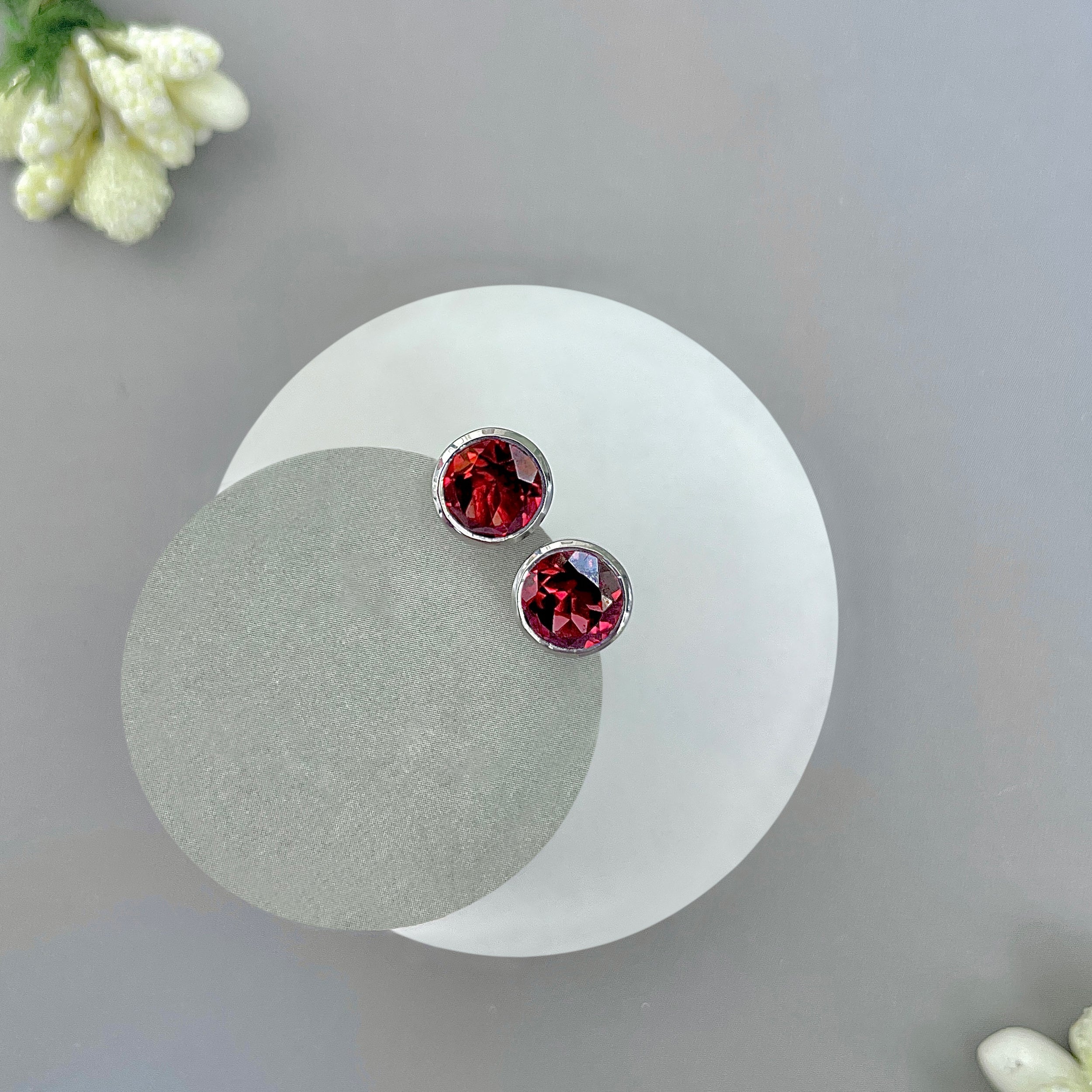 Garnet Stud Earring-(GAR-SE-1426.)