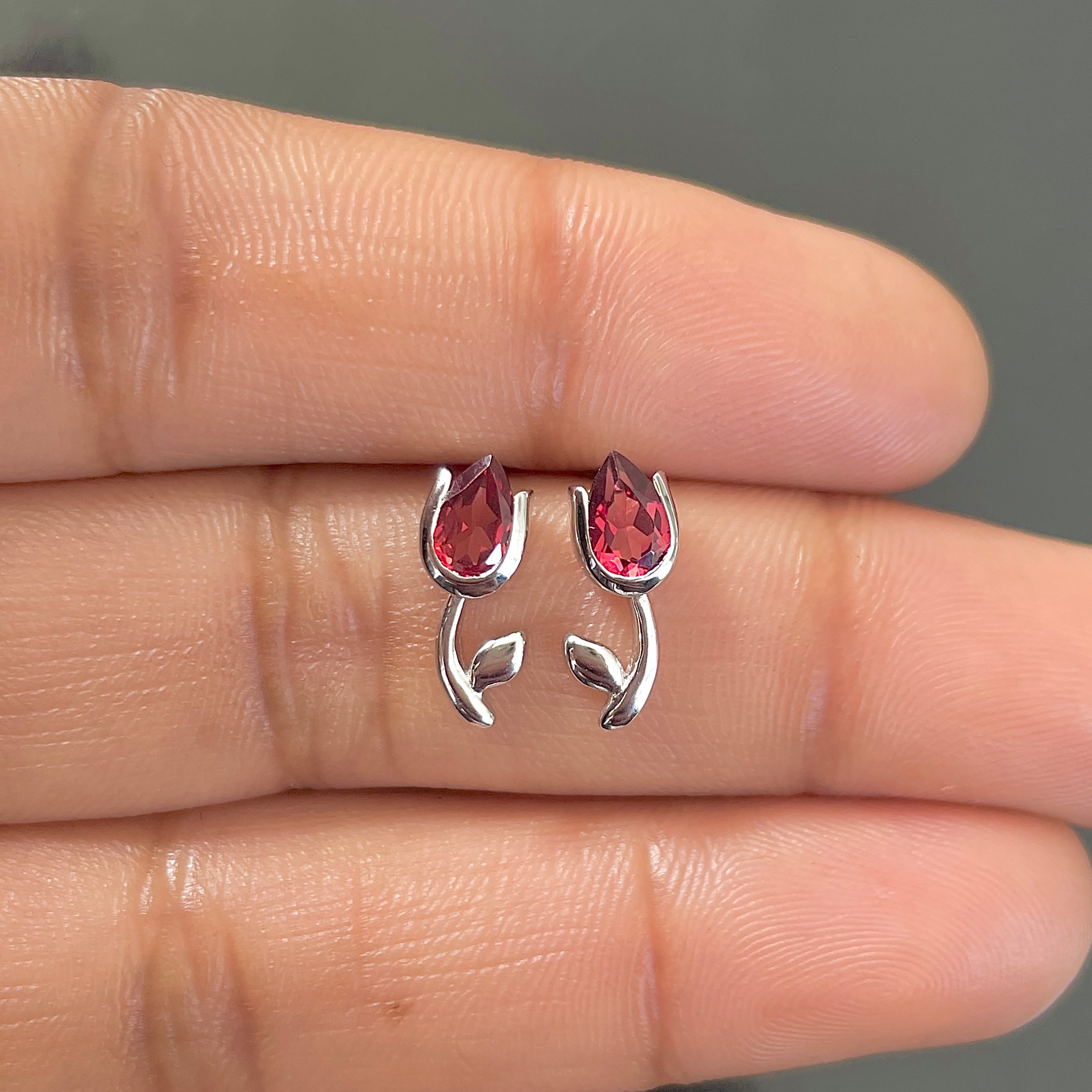 Garnet Earring-(GAR-SE-1793.)