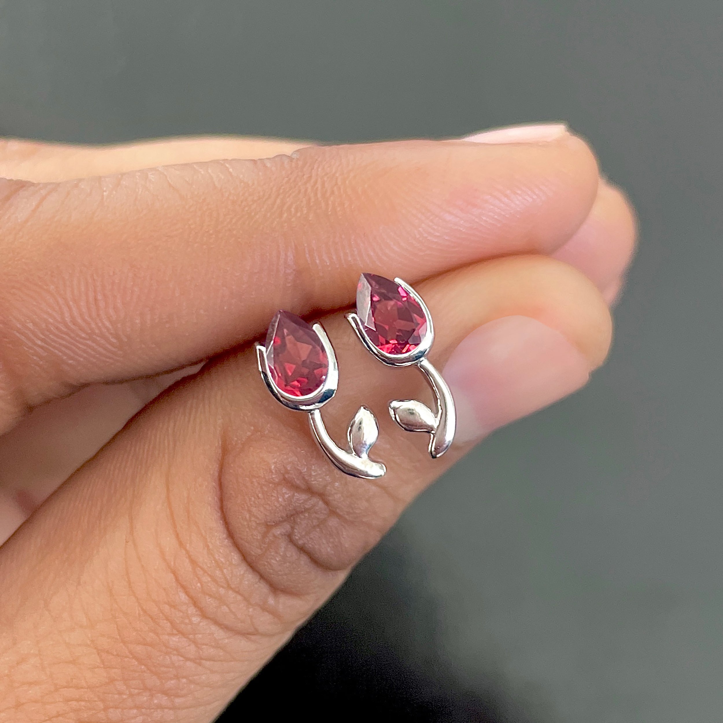 Garnet Earring-(GAR-SE-1793.)