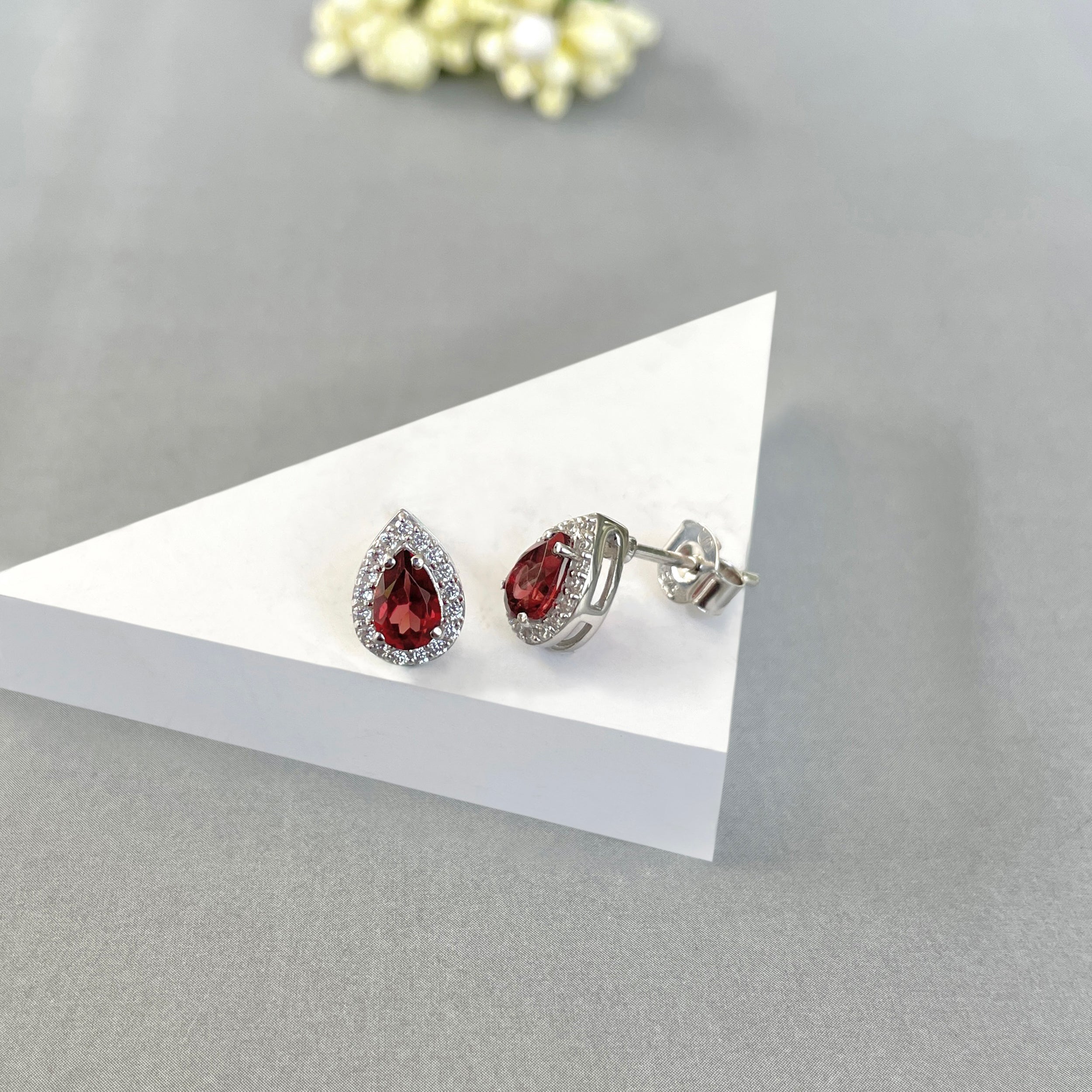 Garnet  Stud Earring-(GAR-SE-52-W.)