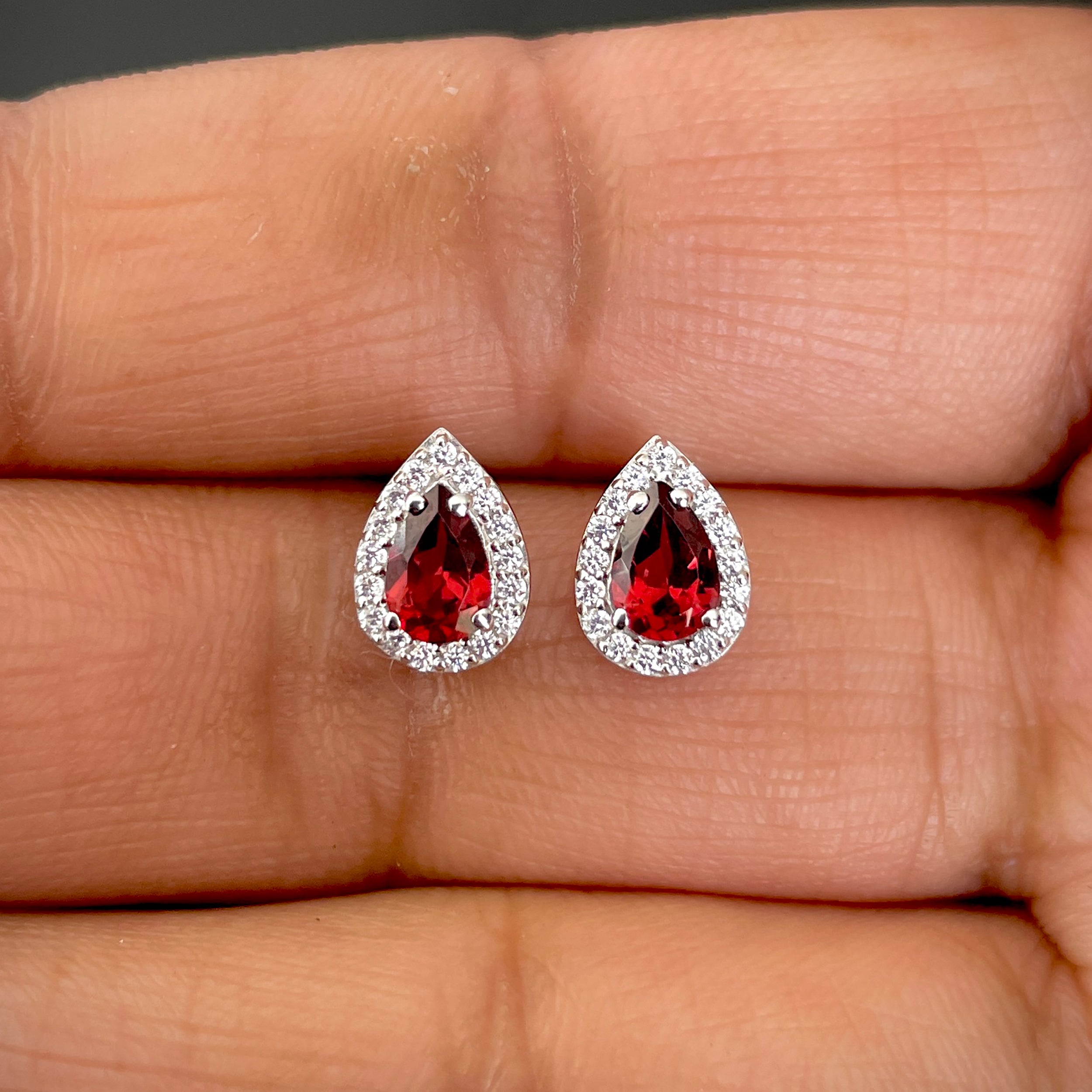 Garnet  Stud Earring-(GAR-SE-52-W.)