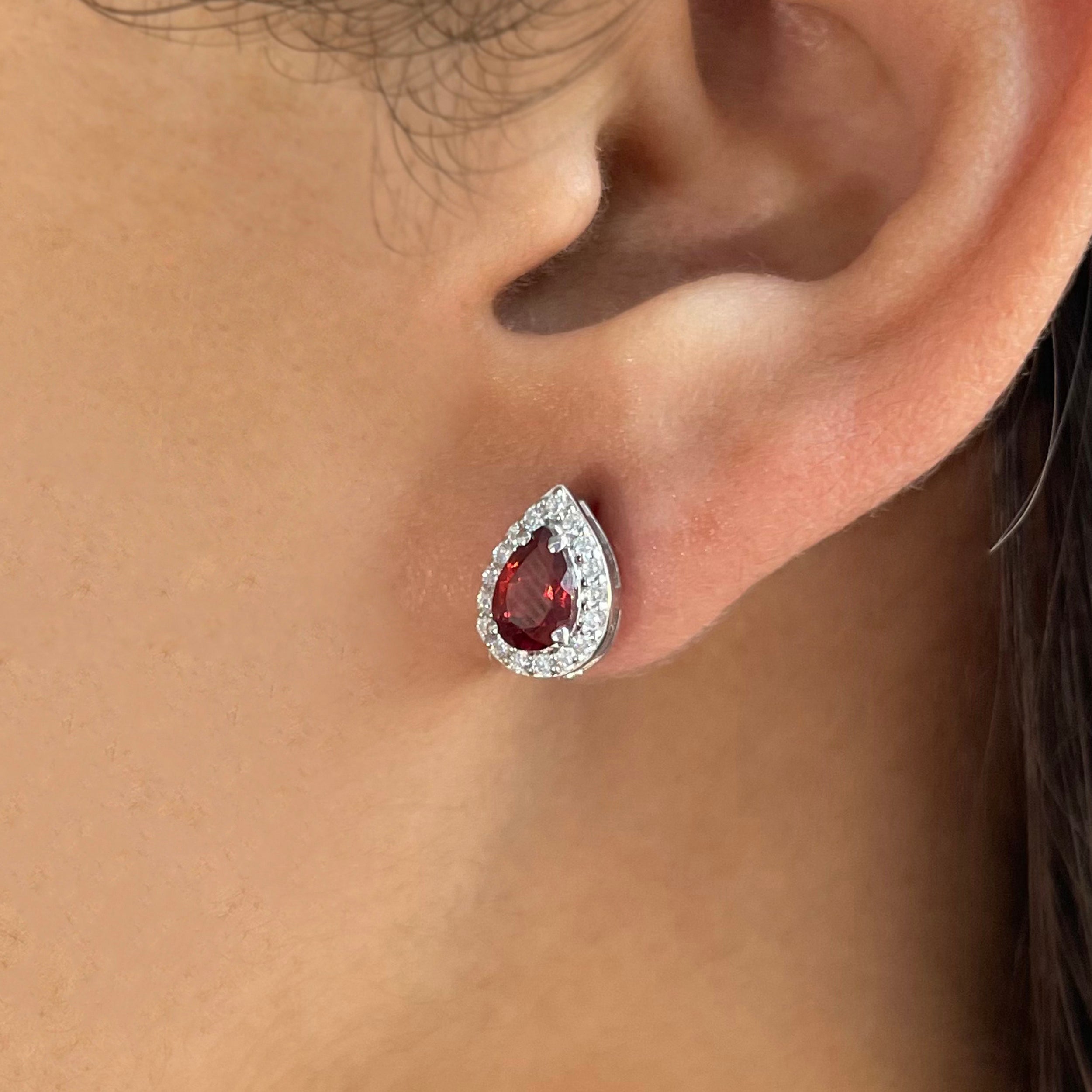 Garnet  Stud Earring-(GAR-SE-52-W.)