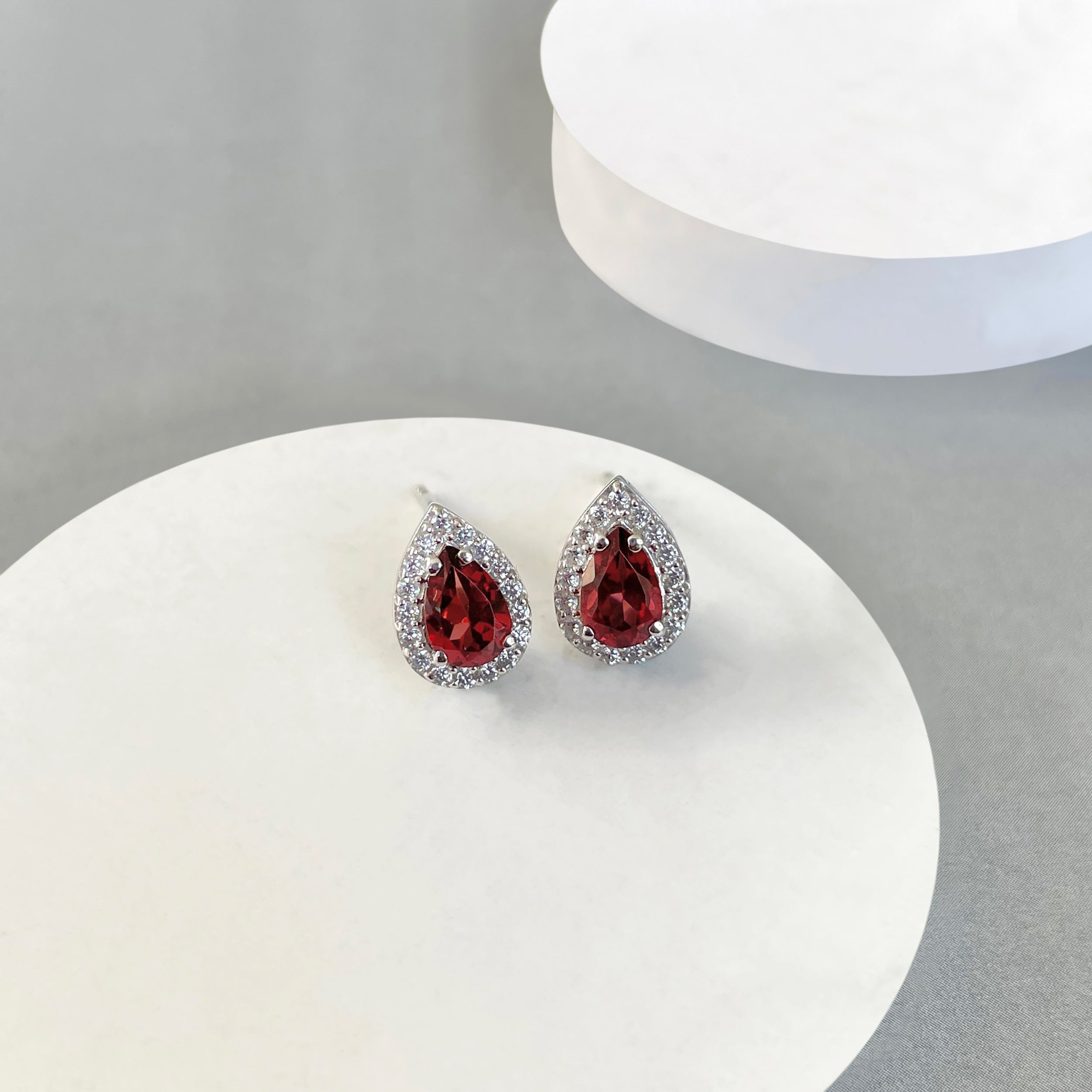Garnet  Stud Earrings-(GAR-SE-52W.)