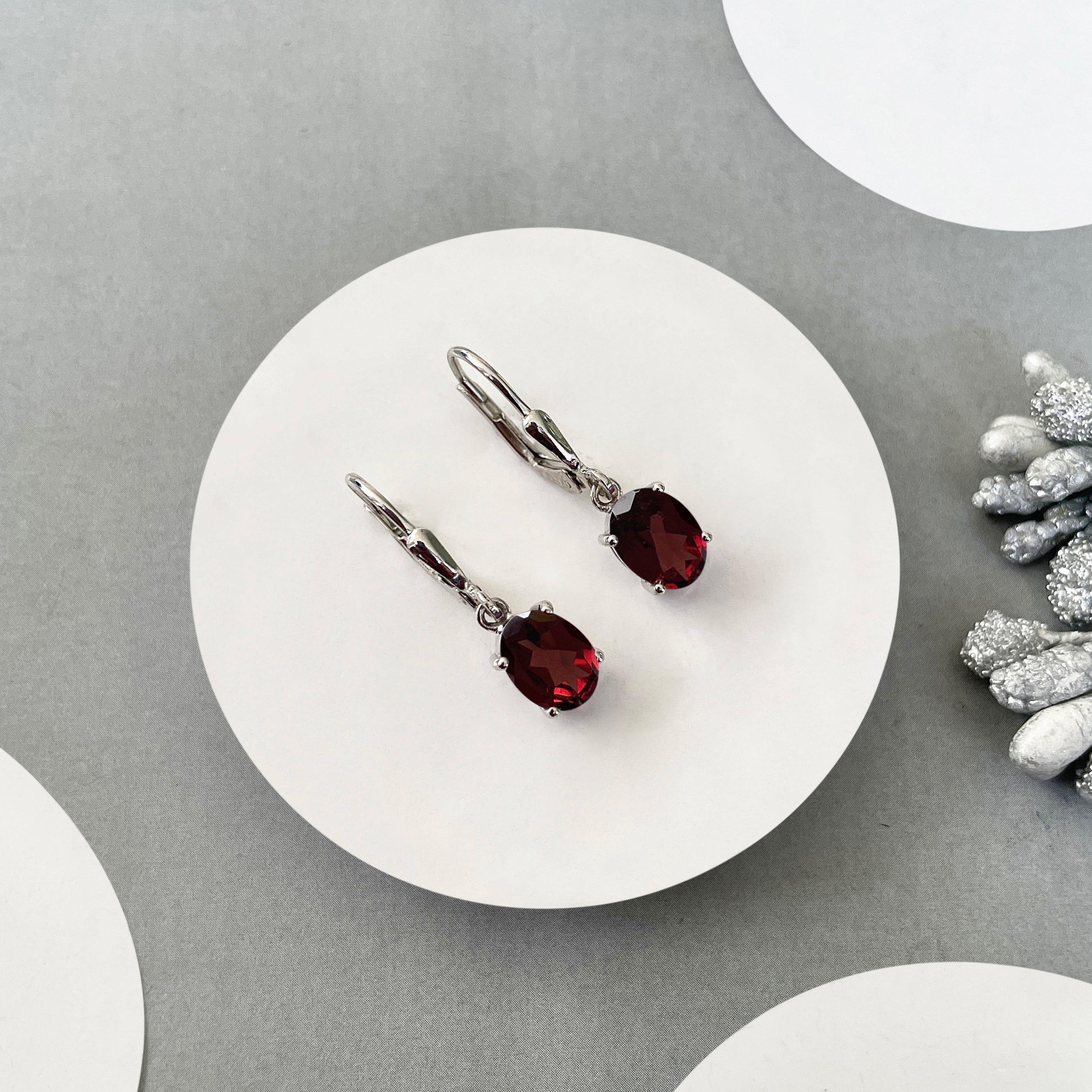 Garnet Leverback Earrings-(GAR-SE-673.)