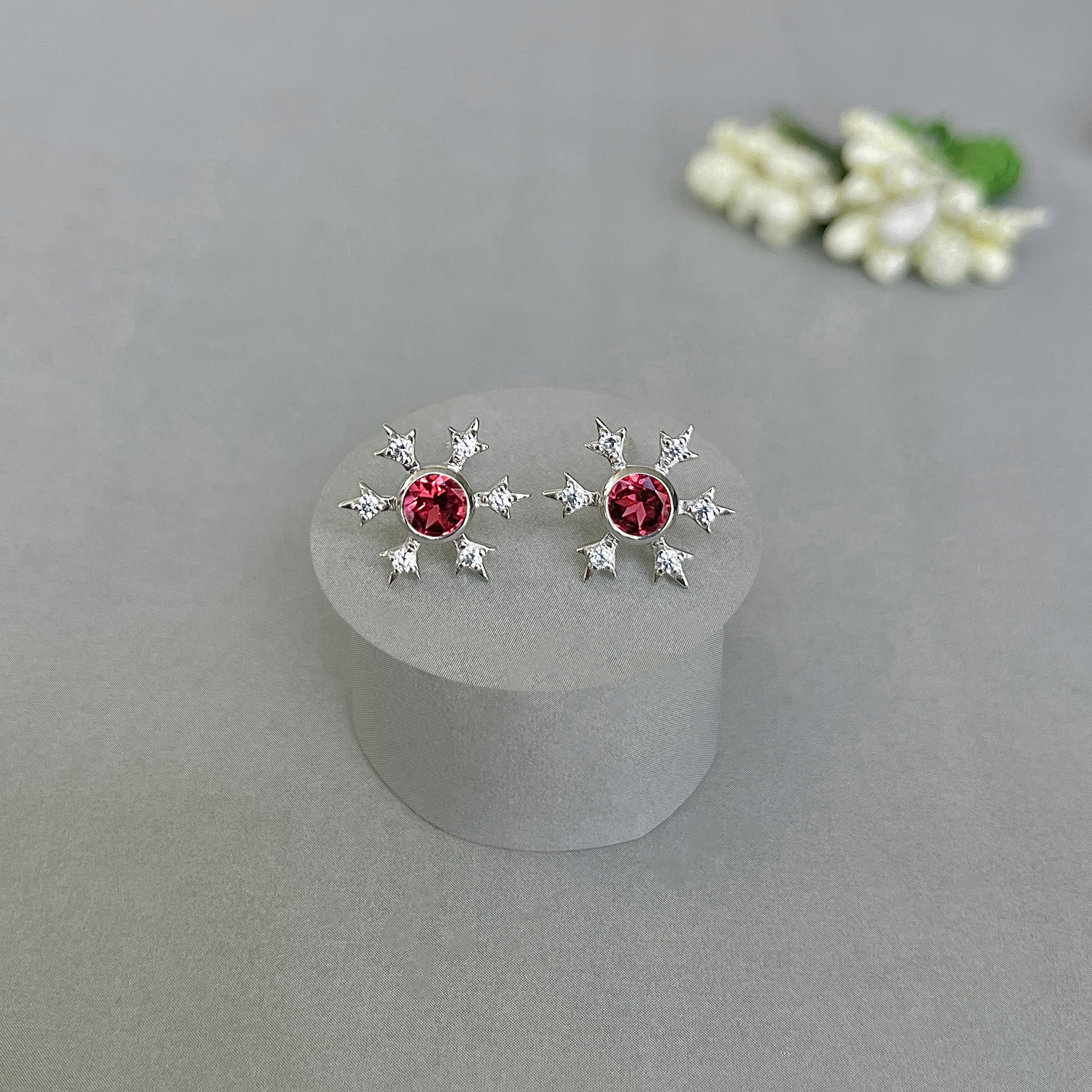 Garnet Stud Earrings-(GAR-SE-854.)