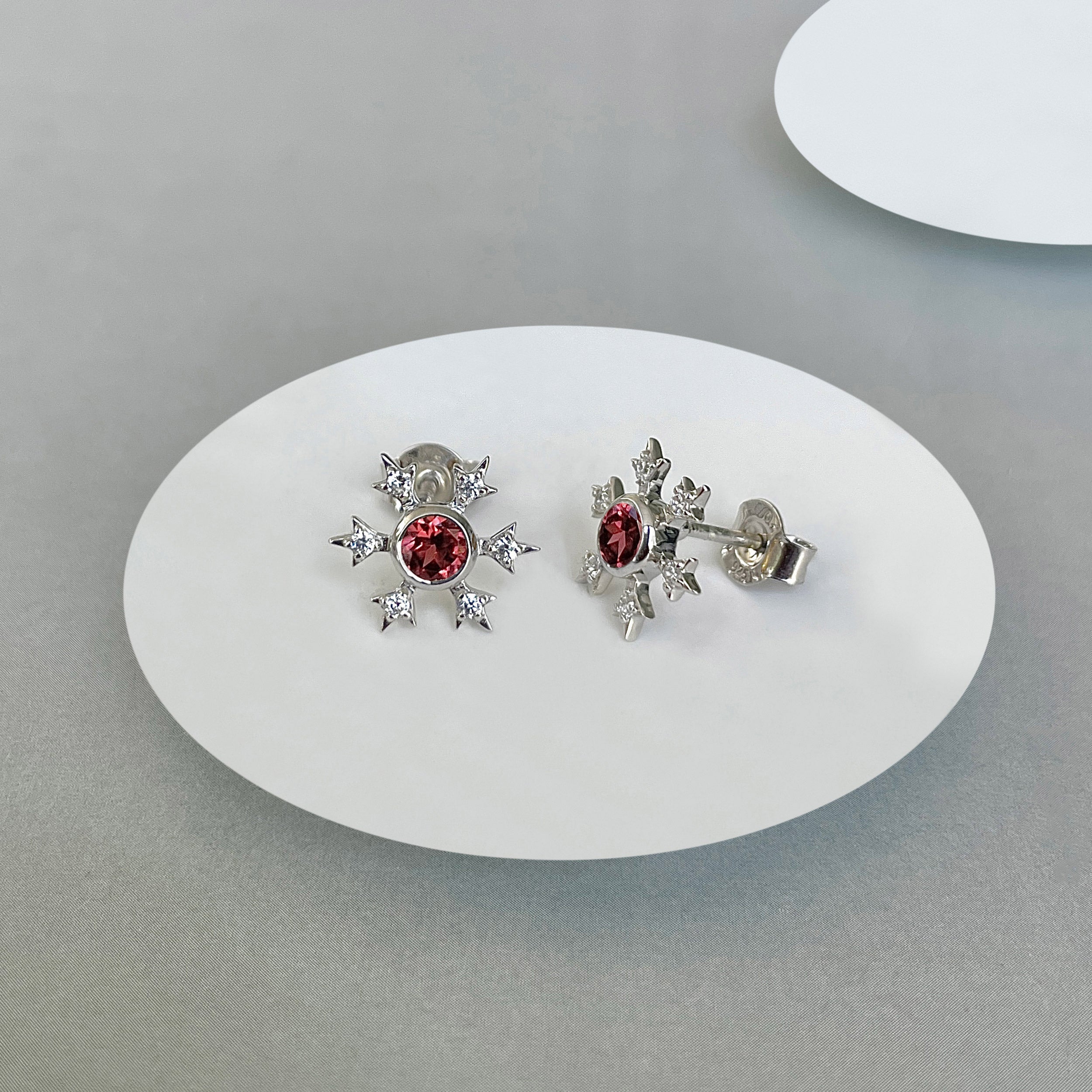 Garnet Stud Earring-(GAR-SE-854.)