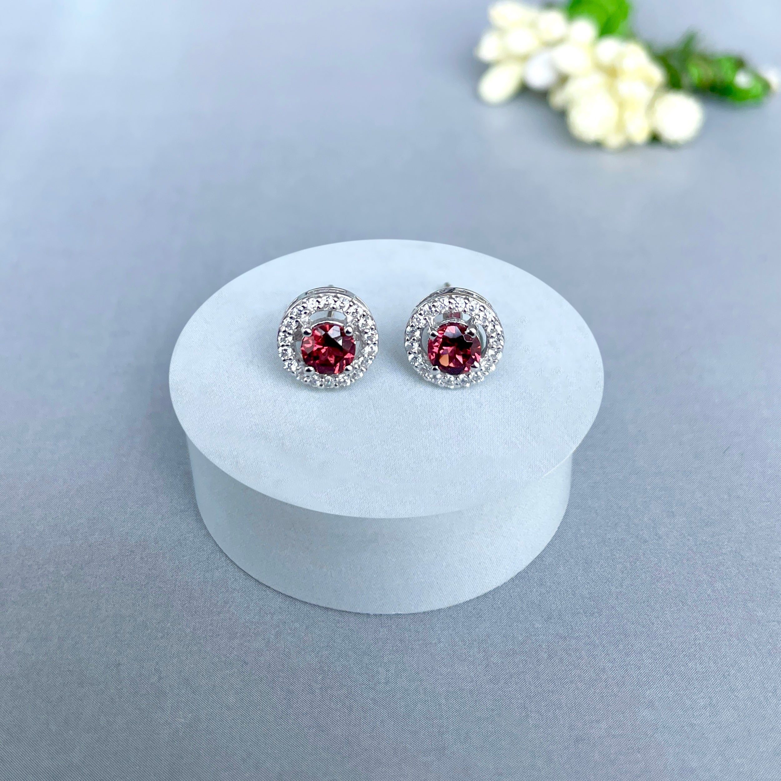 Garnet Stud Earring-(GAR-SE-985.)