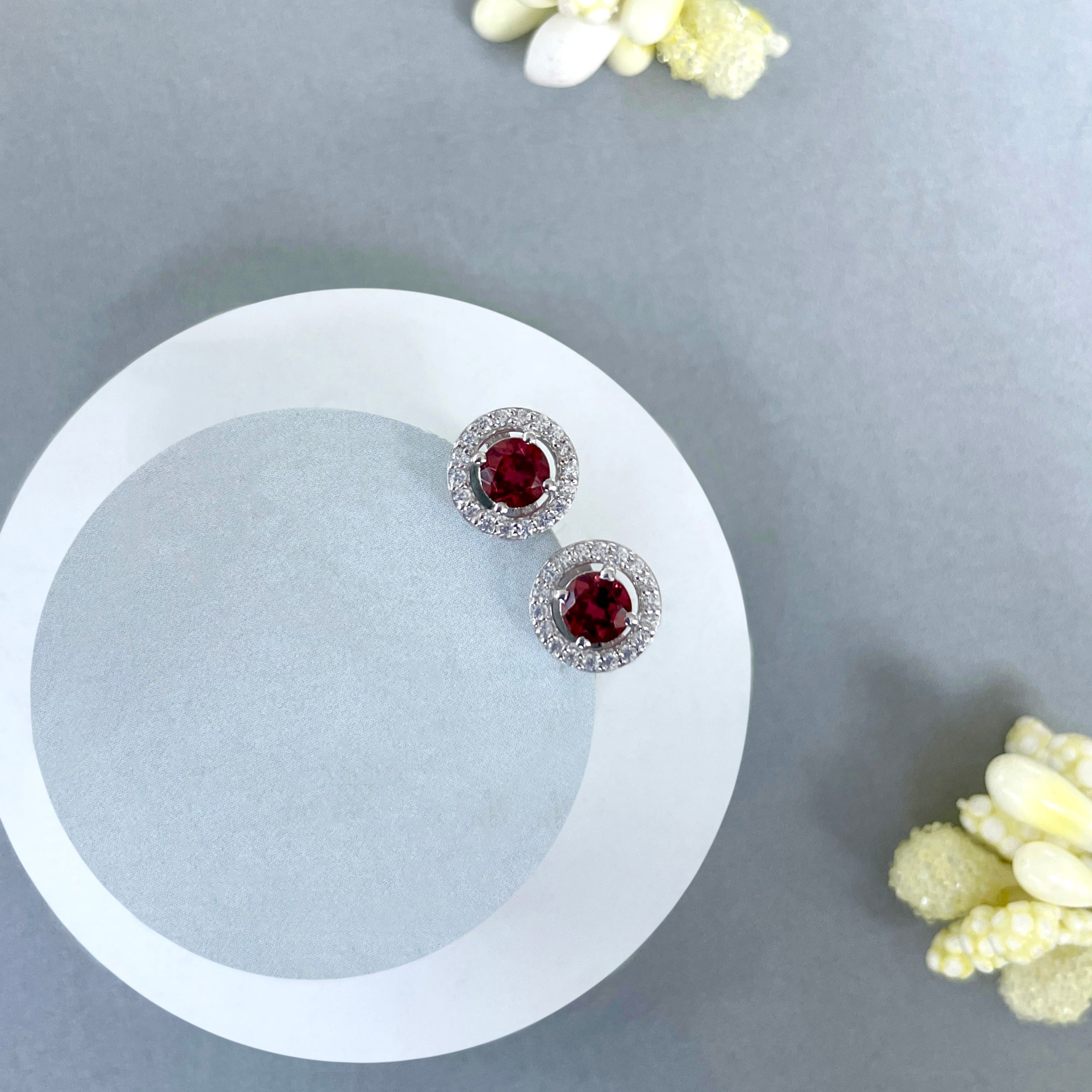 Garnet Stud Earring-(GAR-SE-985.)