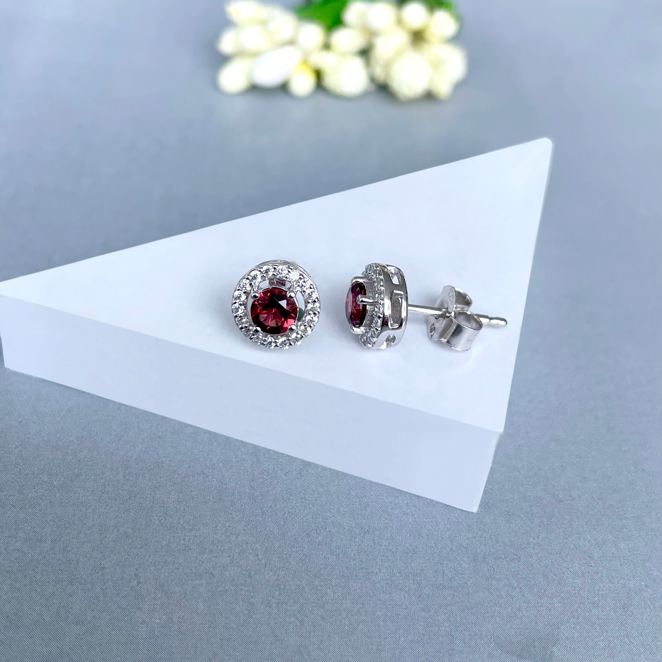 Garnet Stud Earring-(GAR-SE-985.)