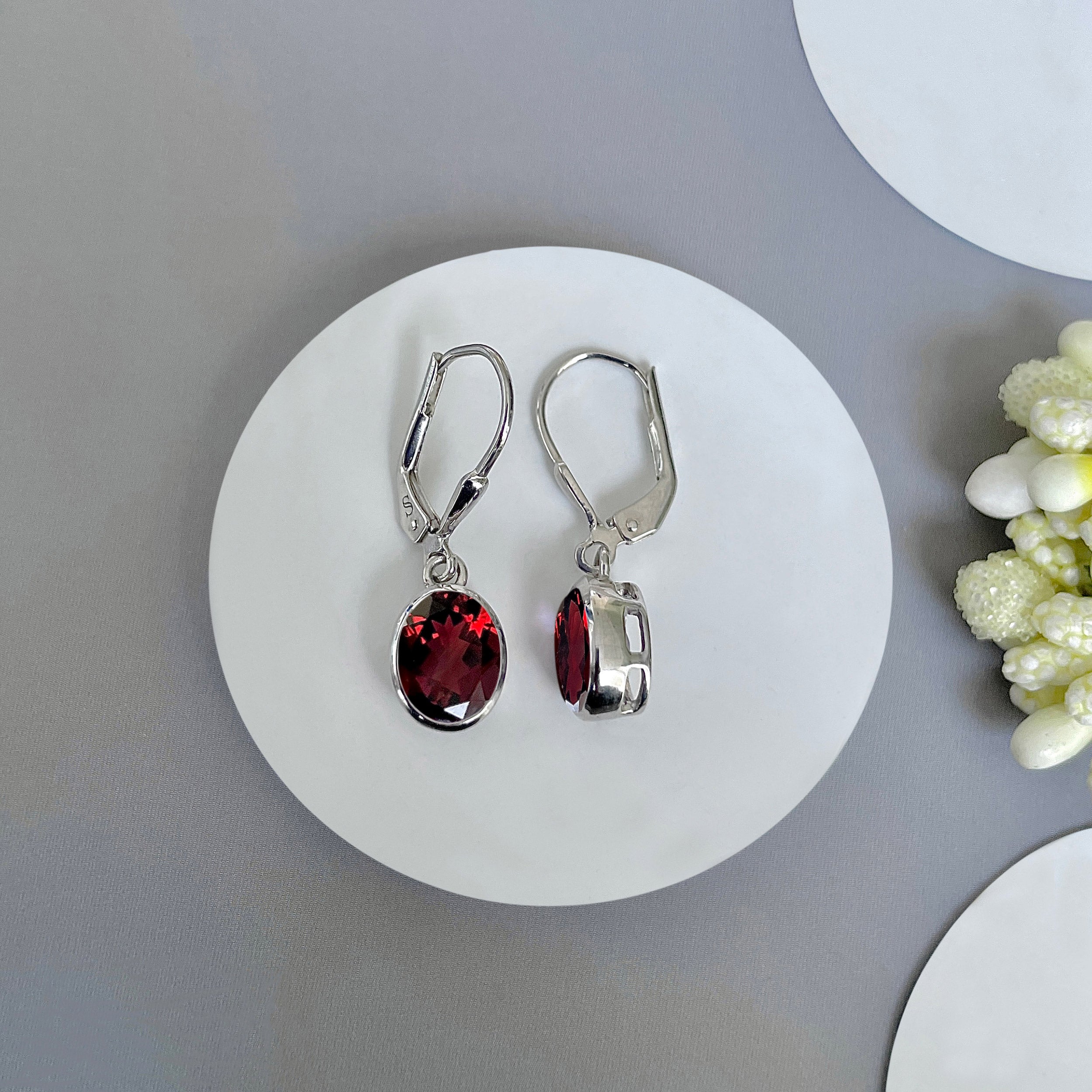Garnet Leverback Earrings-(GAR-SE-998.)