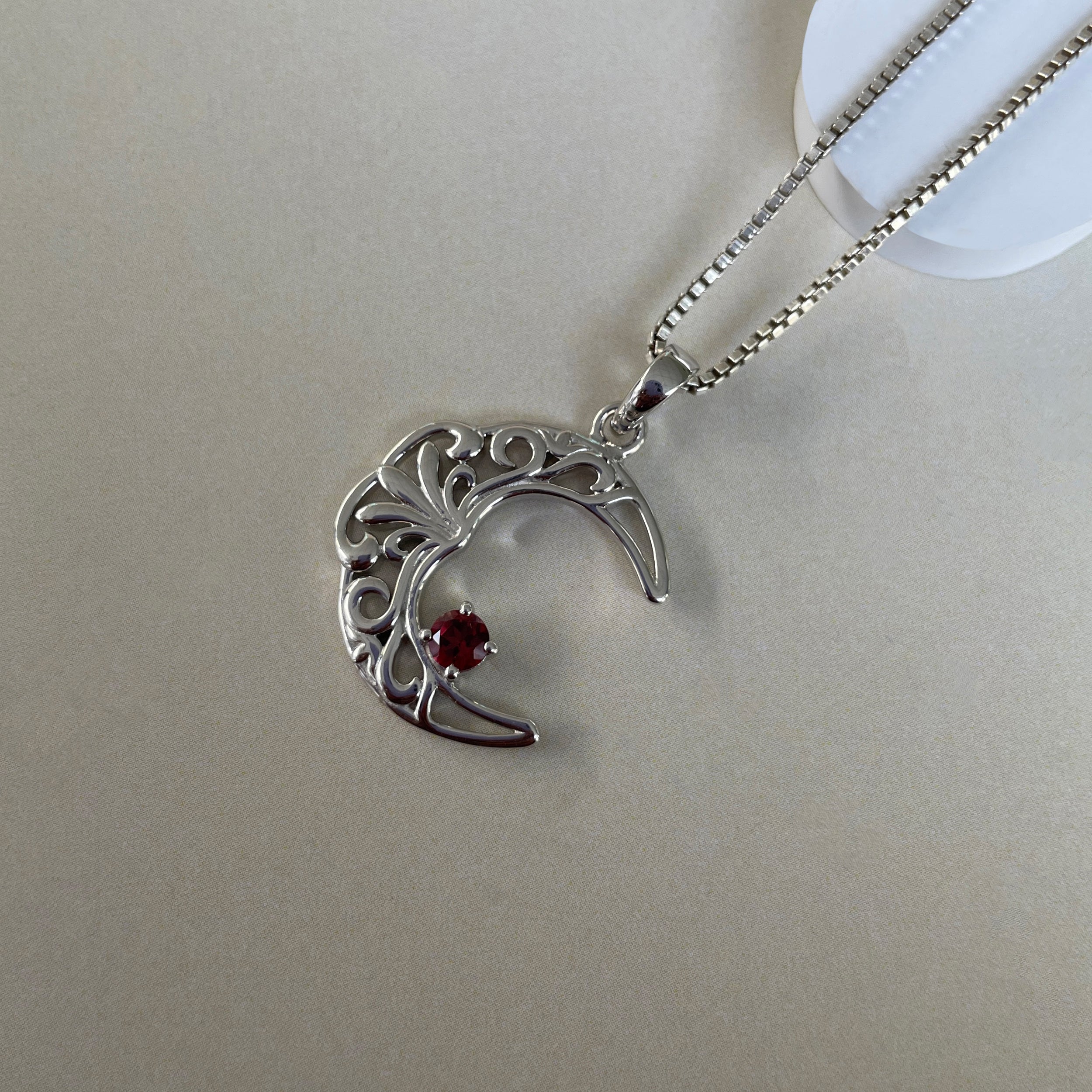 Garnet crescent Moon Pendant-(GAR-SN-150.)