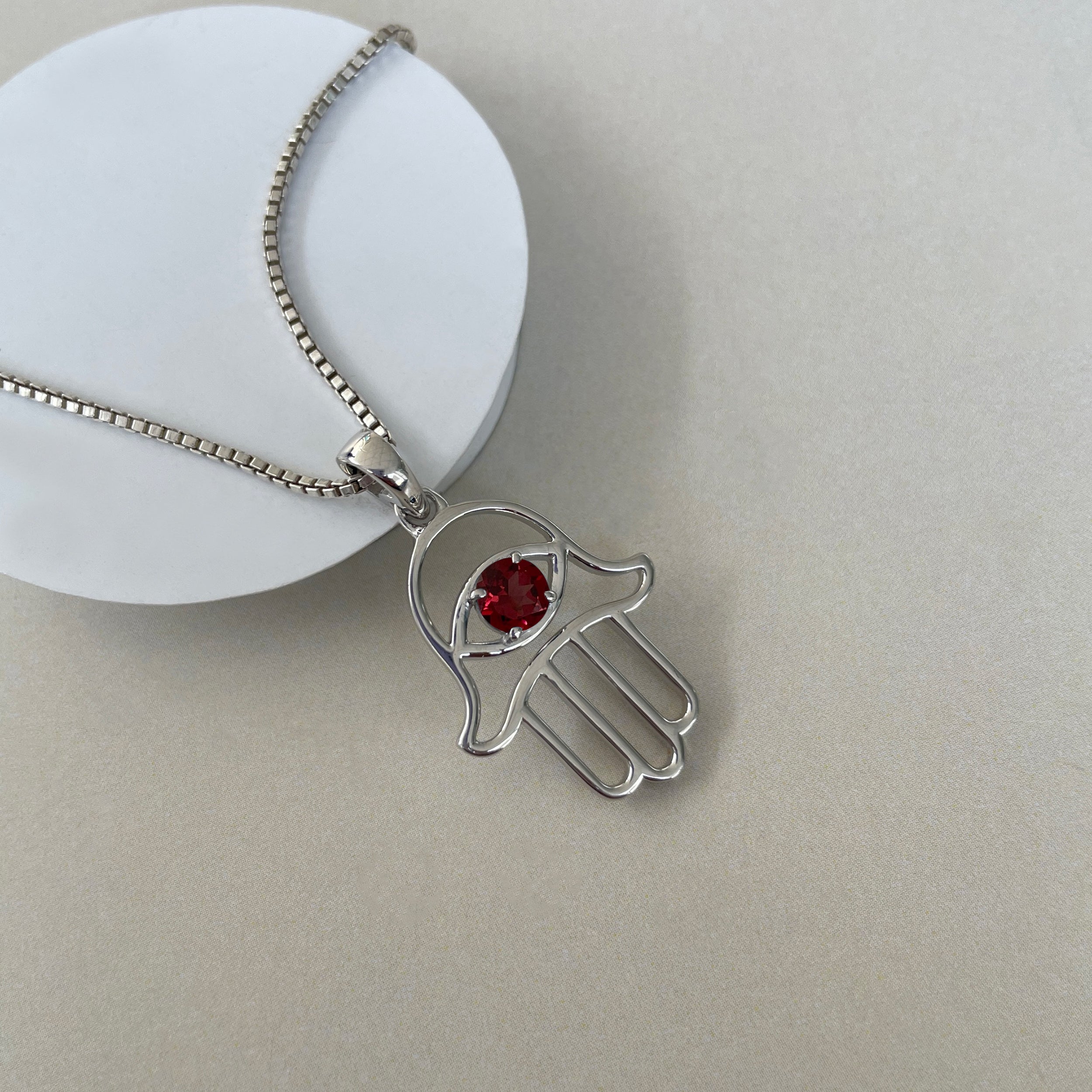 Garnet Hamsa Hand Pendant-(GAR-SN-172P.)