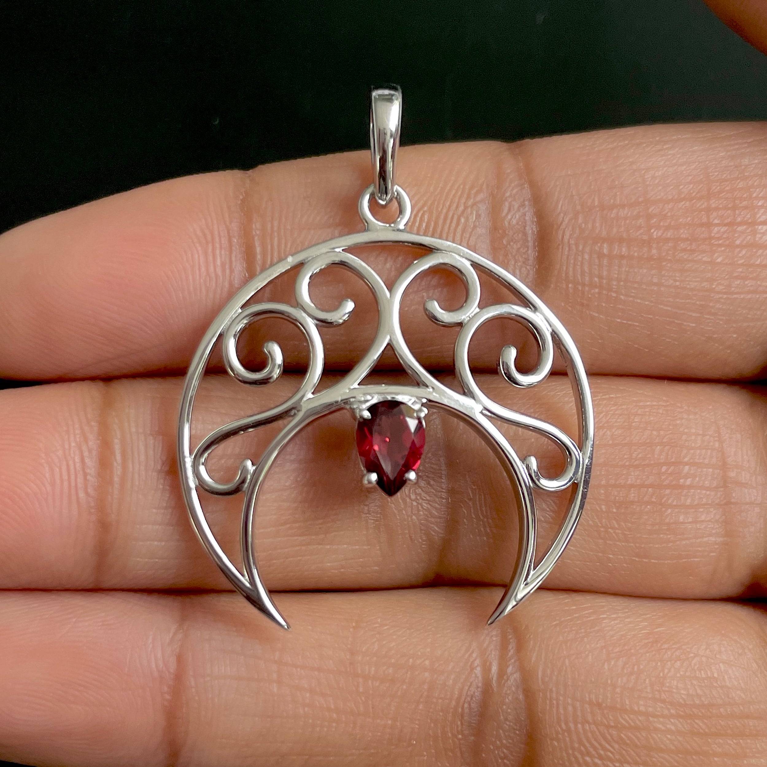 Garnet Pendant-(GAR-SN-181.)
