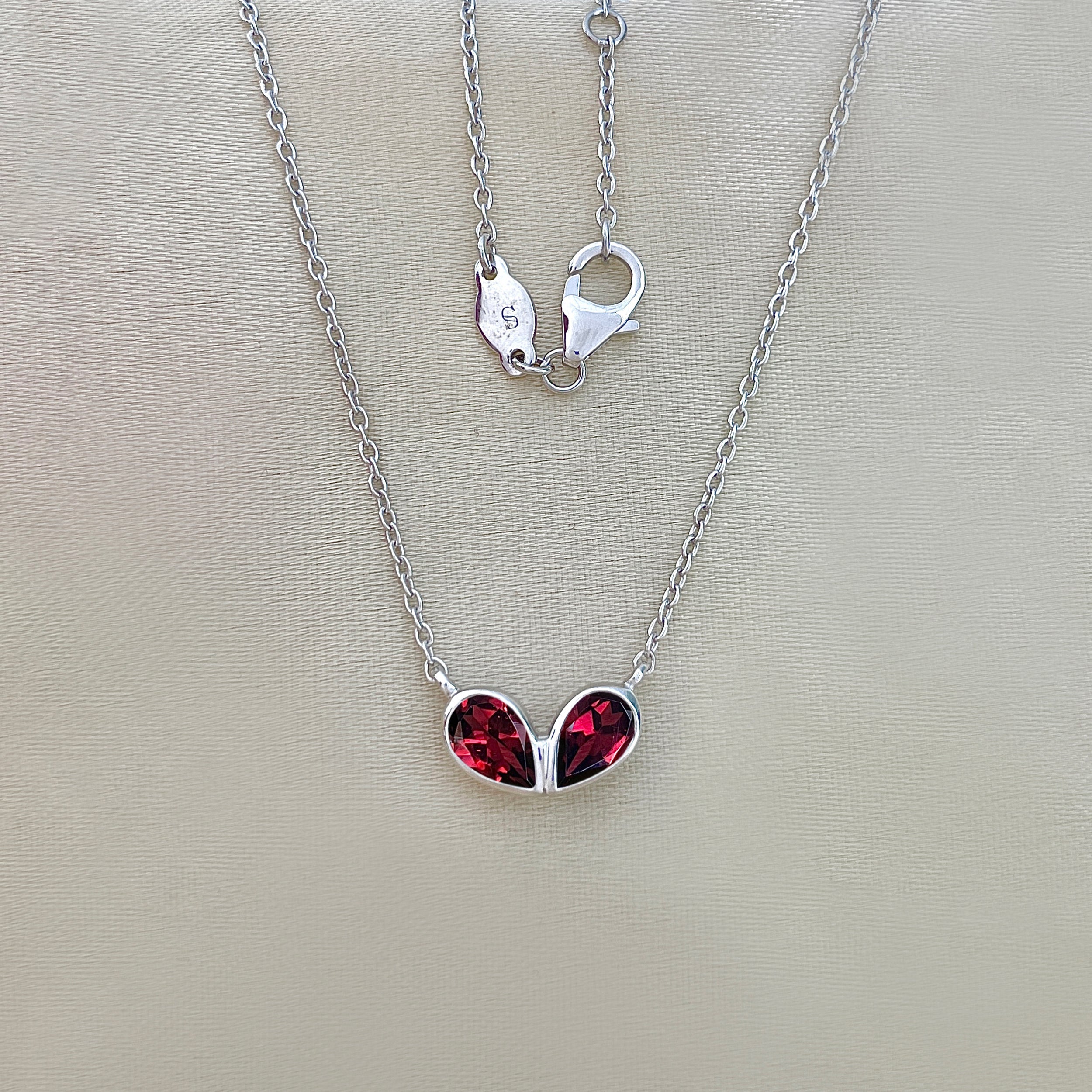 Garnet Necklace-(GAR-SN-585.)