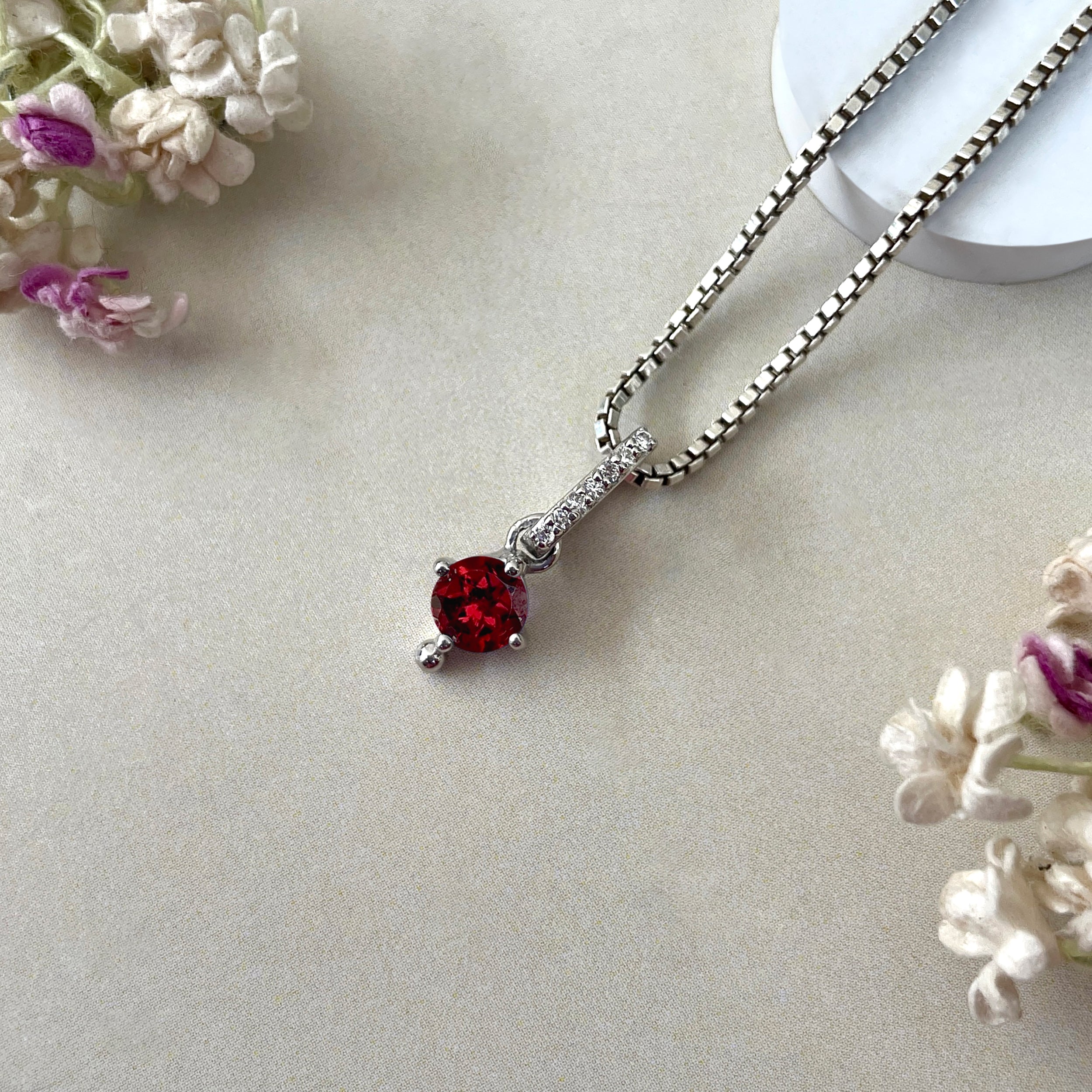 Garnet & White Topaz Pendant-(GAR-SP-399.)