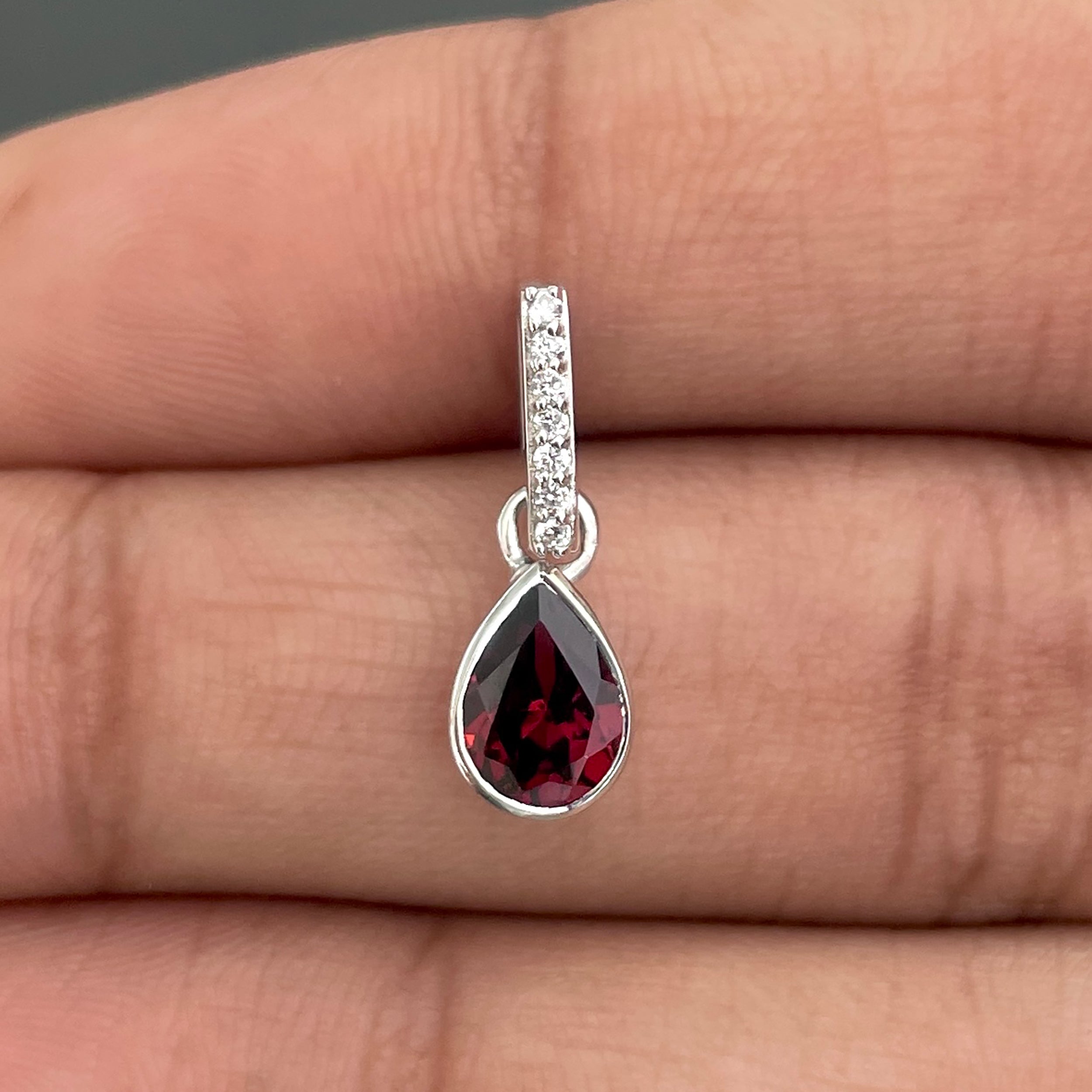 Garnet & White Topaz Pendant-(GAR-SP-779.)