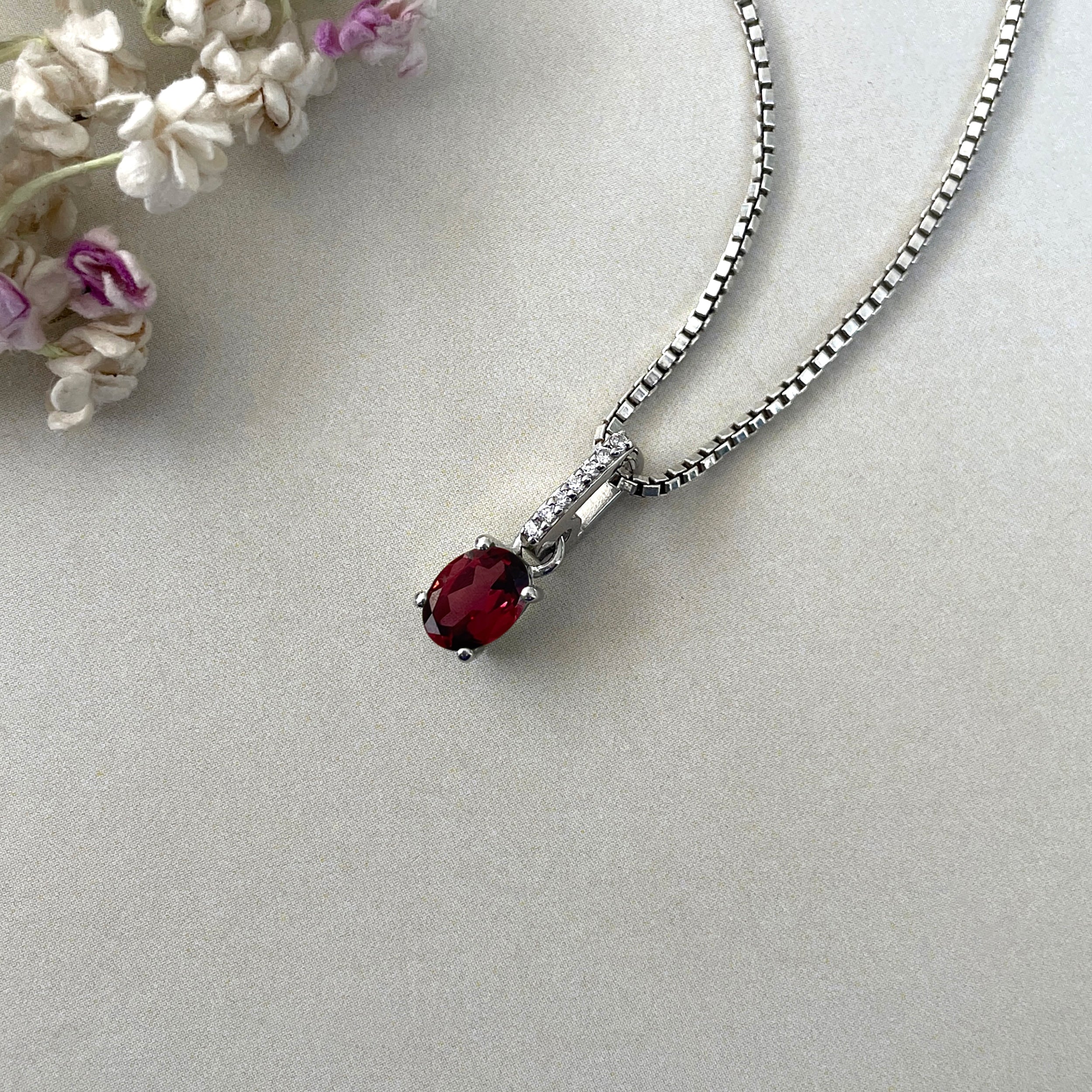 Garnet & White Topaz Pendant-(GAR-SP-915.)
