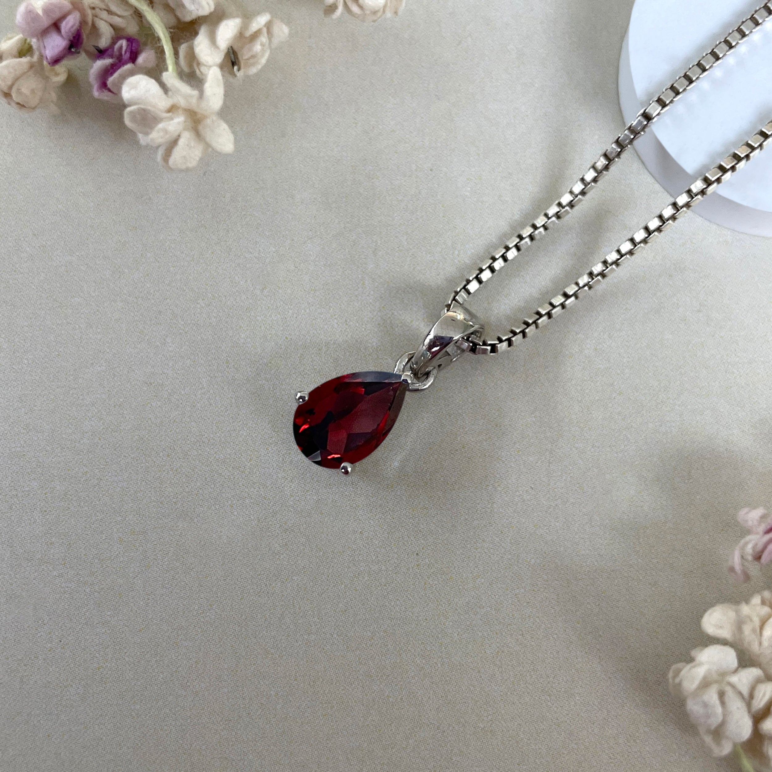 Garnet Pendant-(GAR-SP-917.)