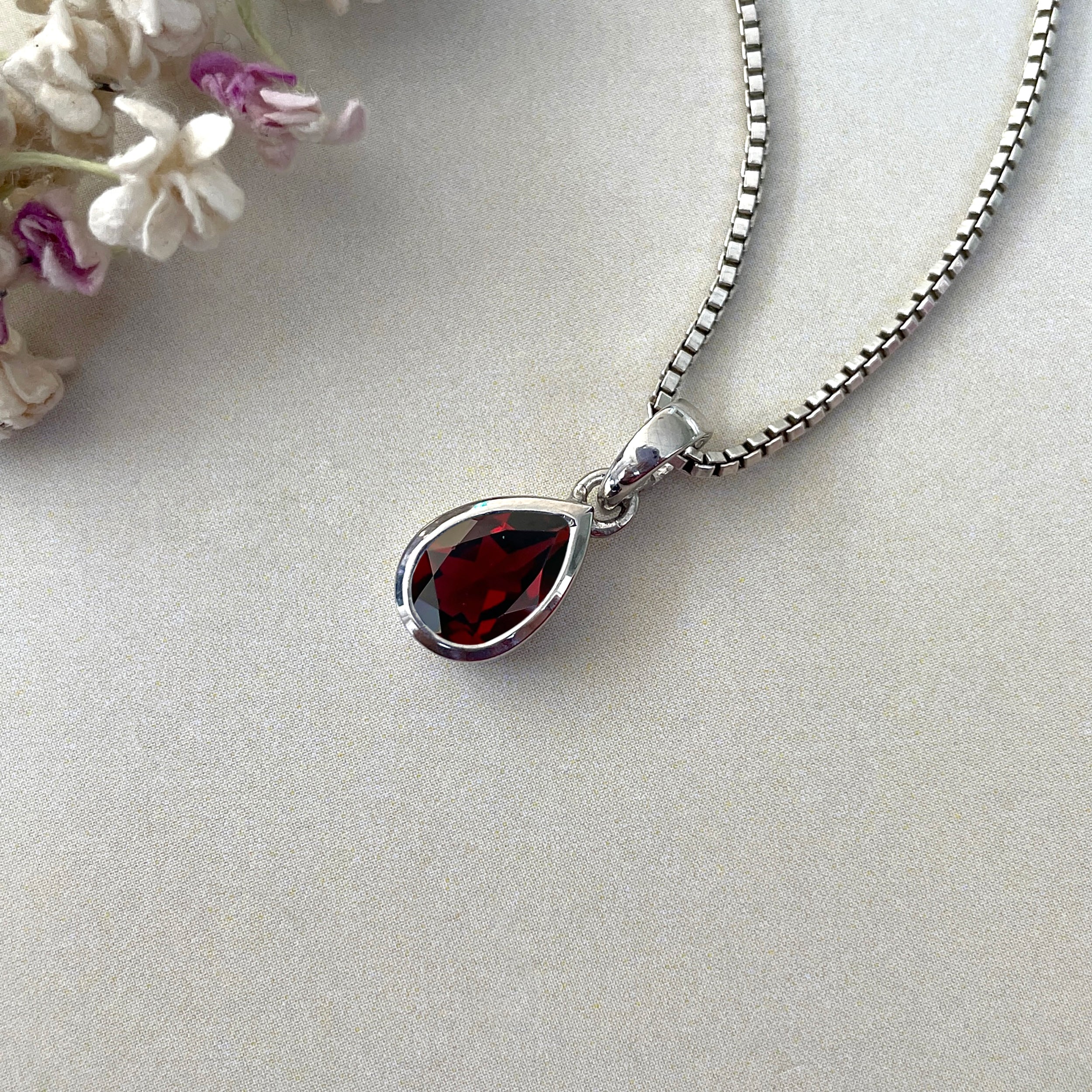 Garnet Pendant-(GAR-SP-956.)