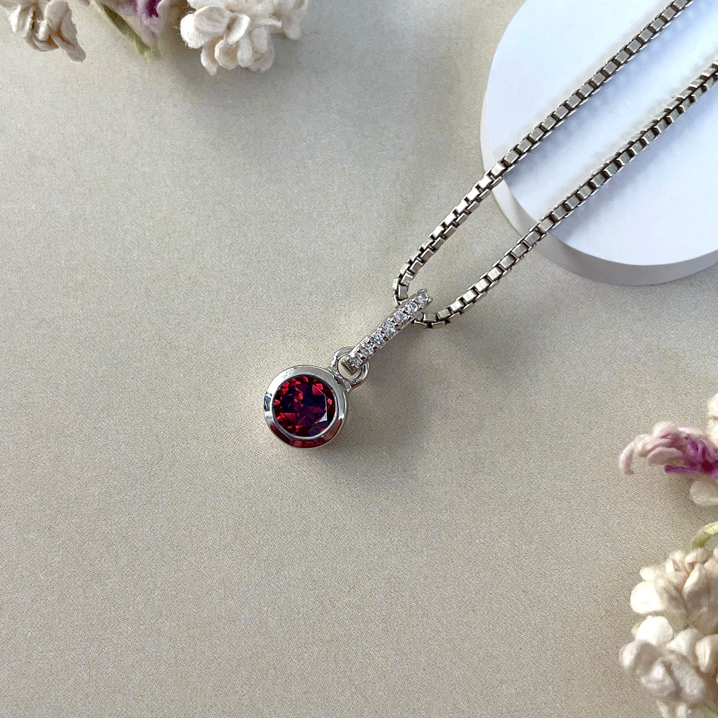 Garnet & White Topaz Pendant-(GAR-SP-957.)