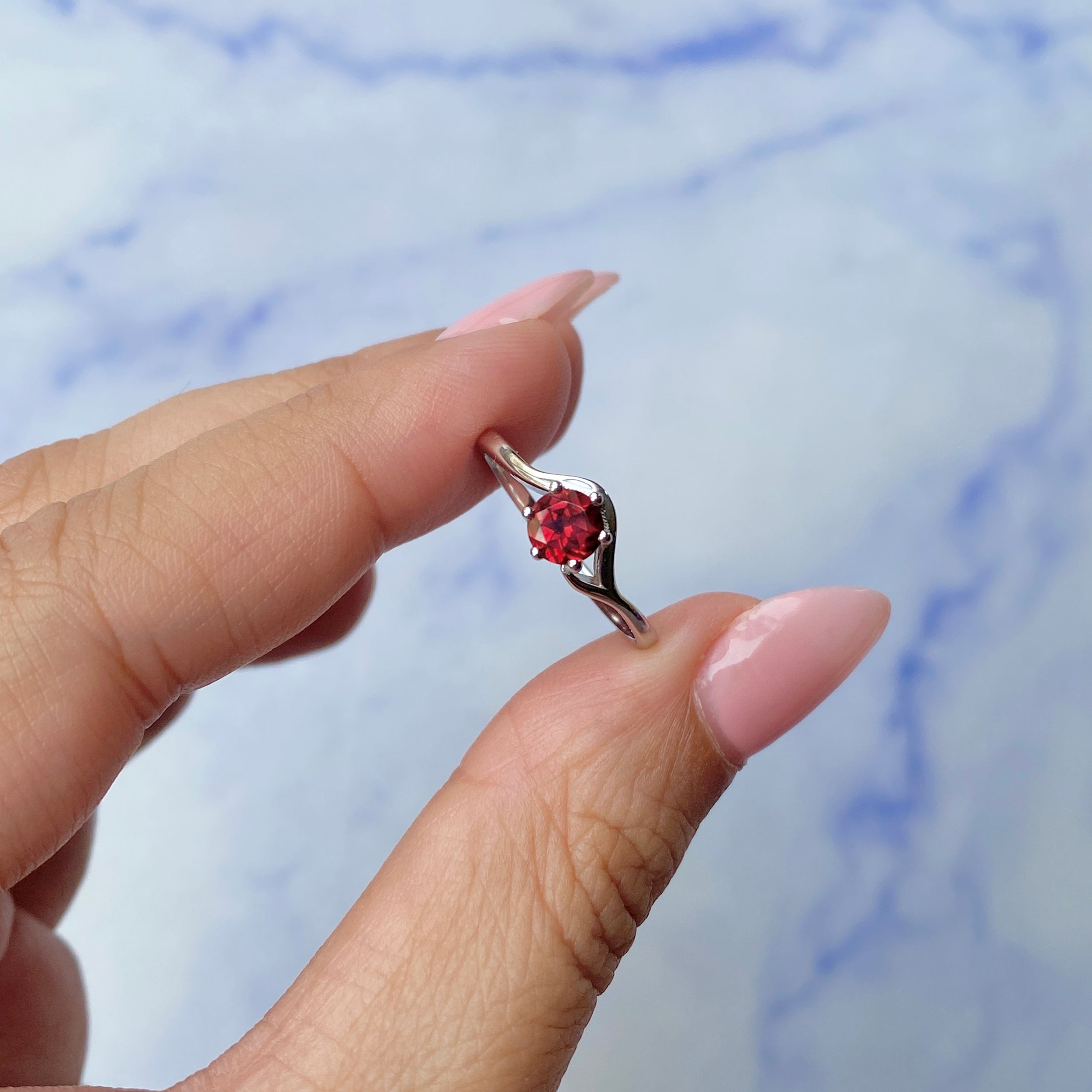 Garnet Ring-(GAR-SR-04.)