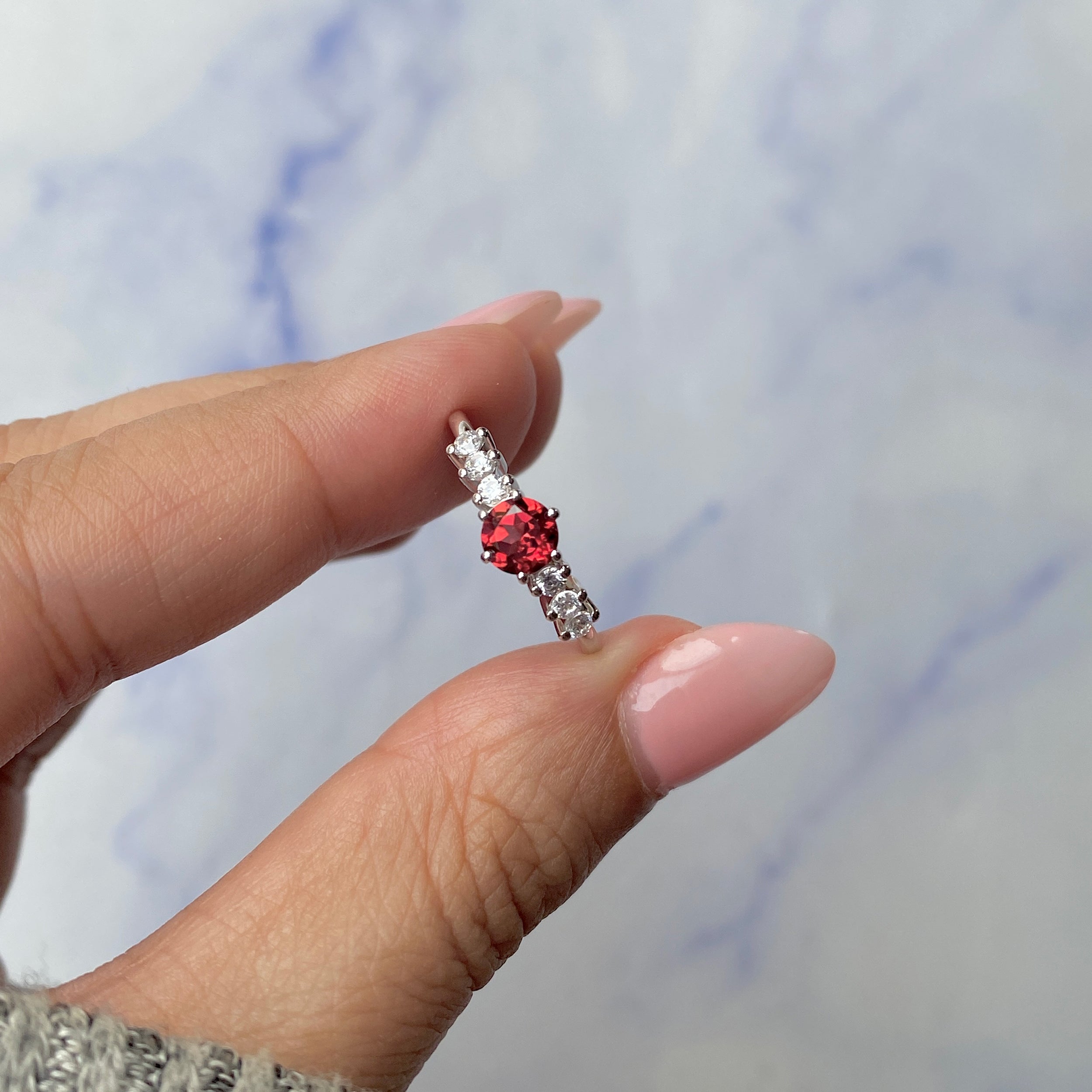Garnet Ring-(GAR-SR-2259.)