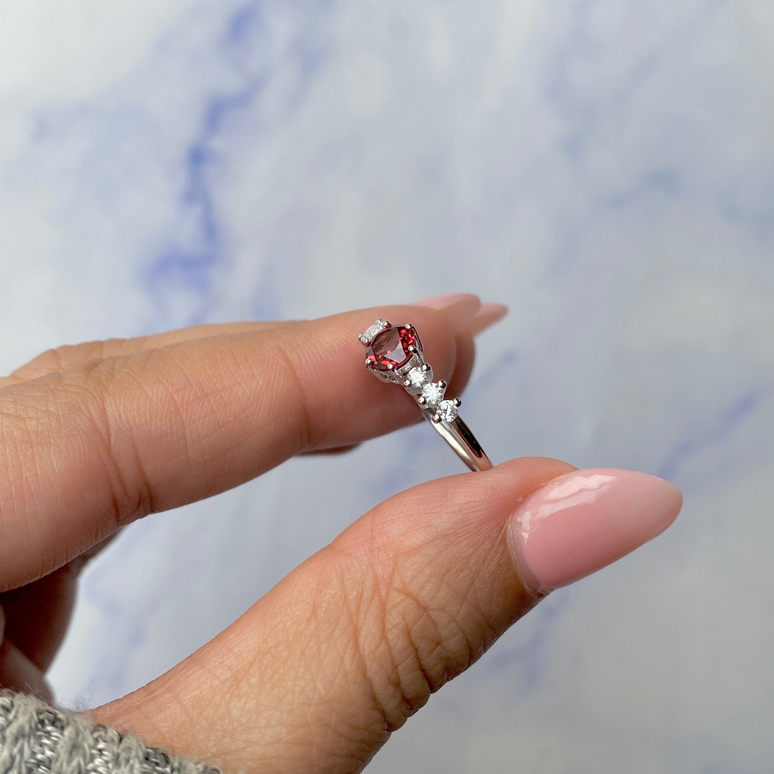 Garnet Ring-(GAR-SR-2259.)