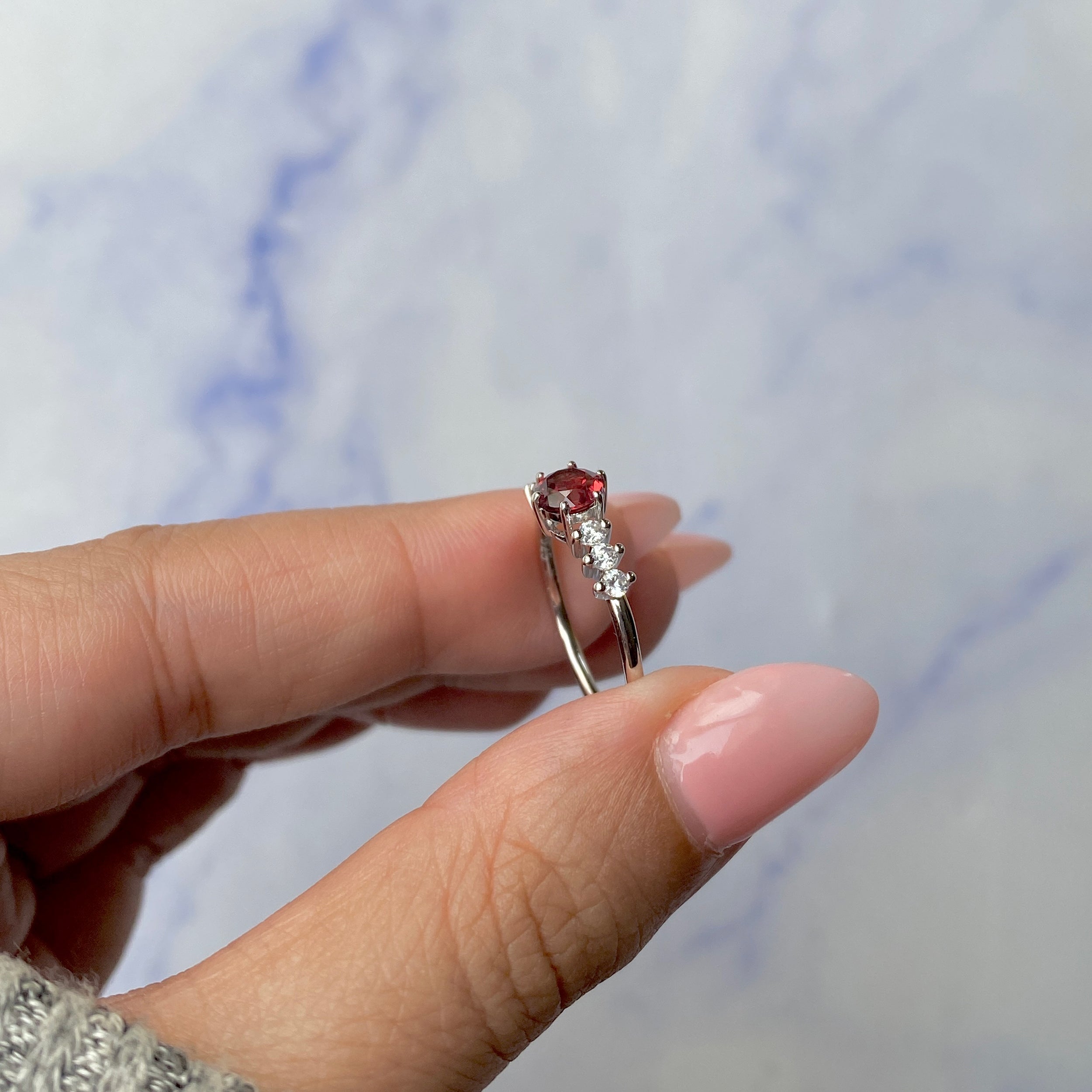 Garnet Ring-(GAR-SR-2259.)