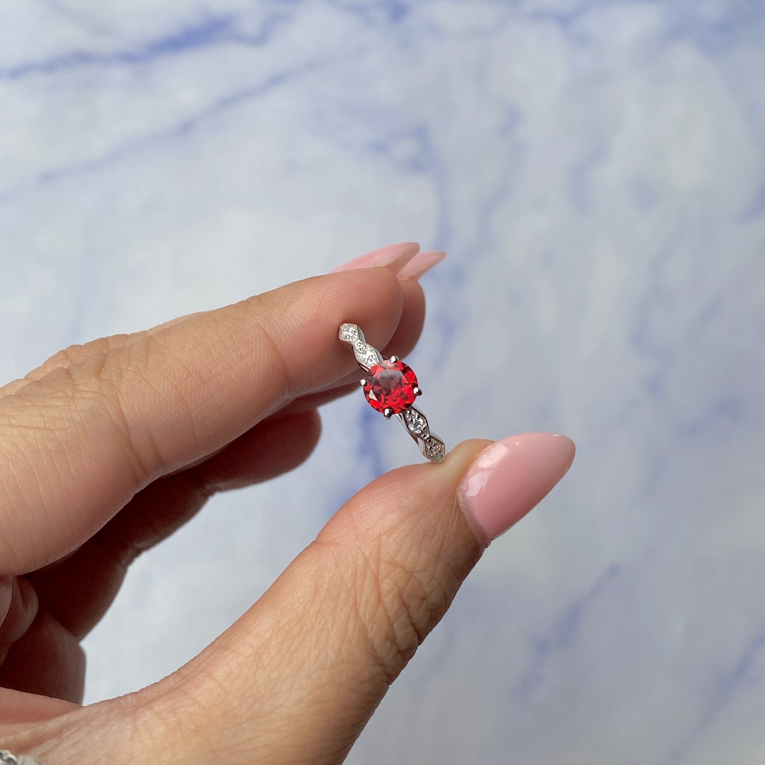 Garnet Ring-(GAR-SR-2288.)