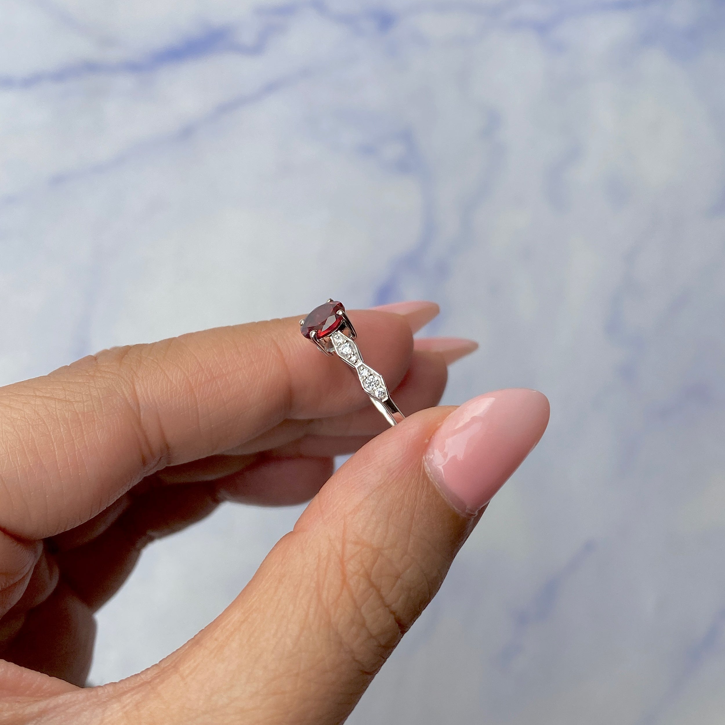 Garnet Ring-(GAR-SR-2288.)