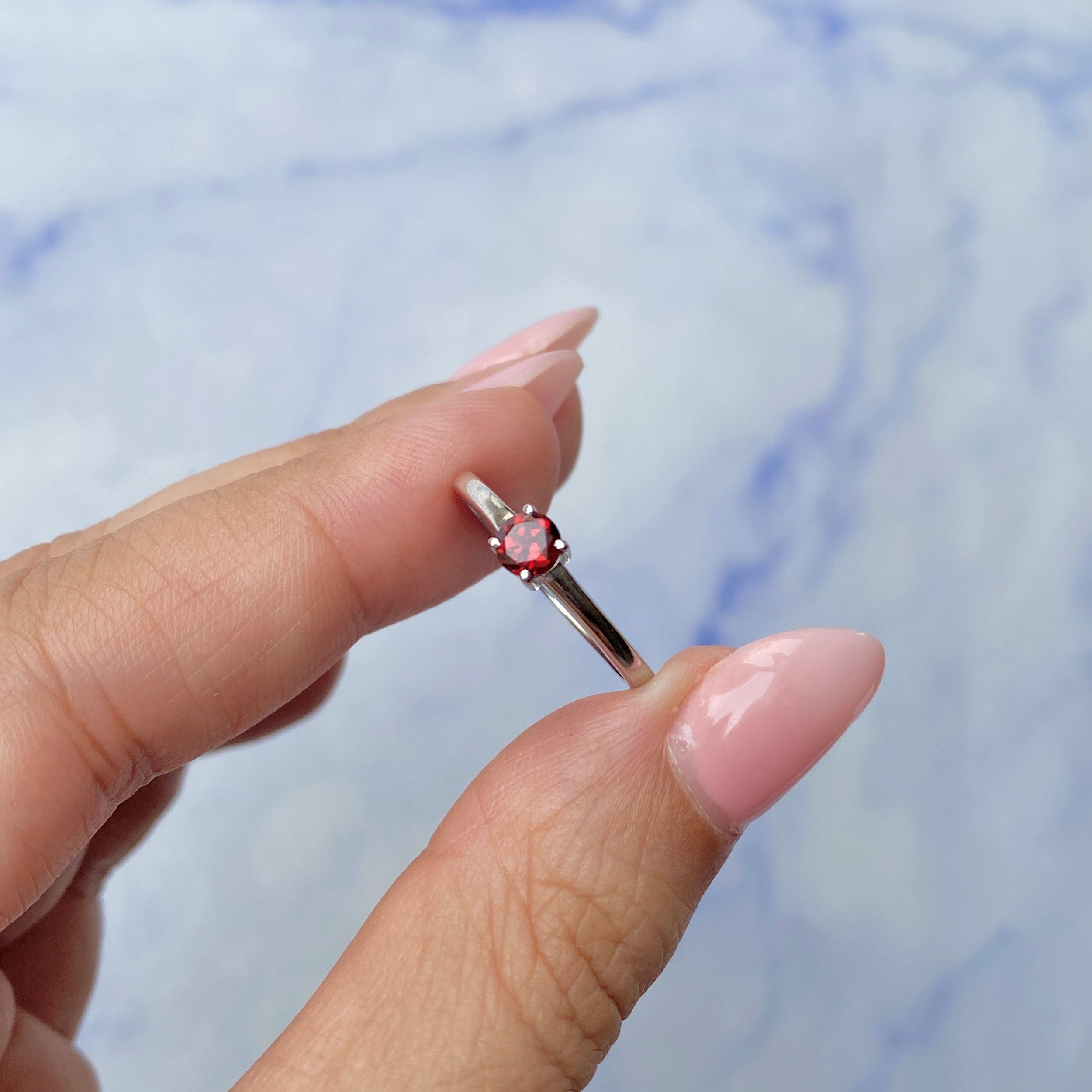 Garnet Ring-(GAR-SR-235.)