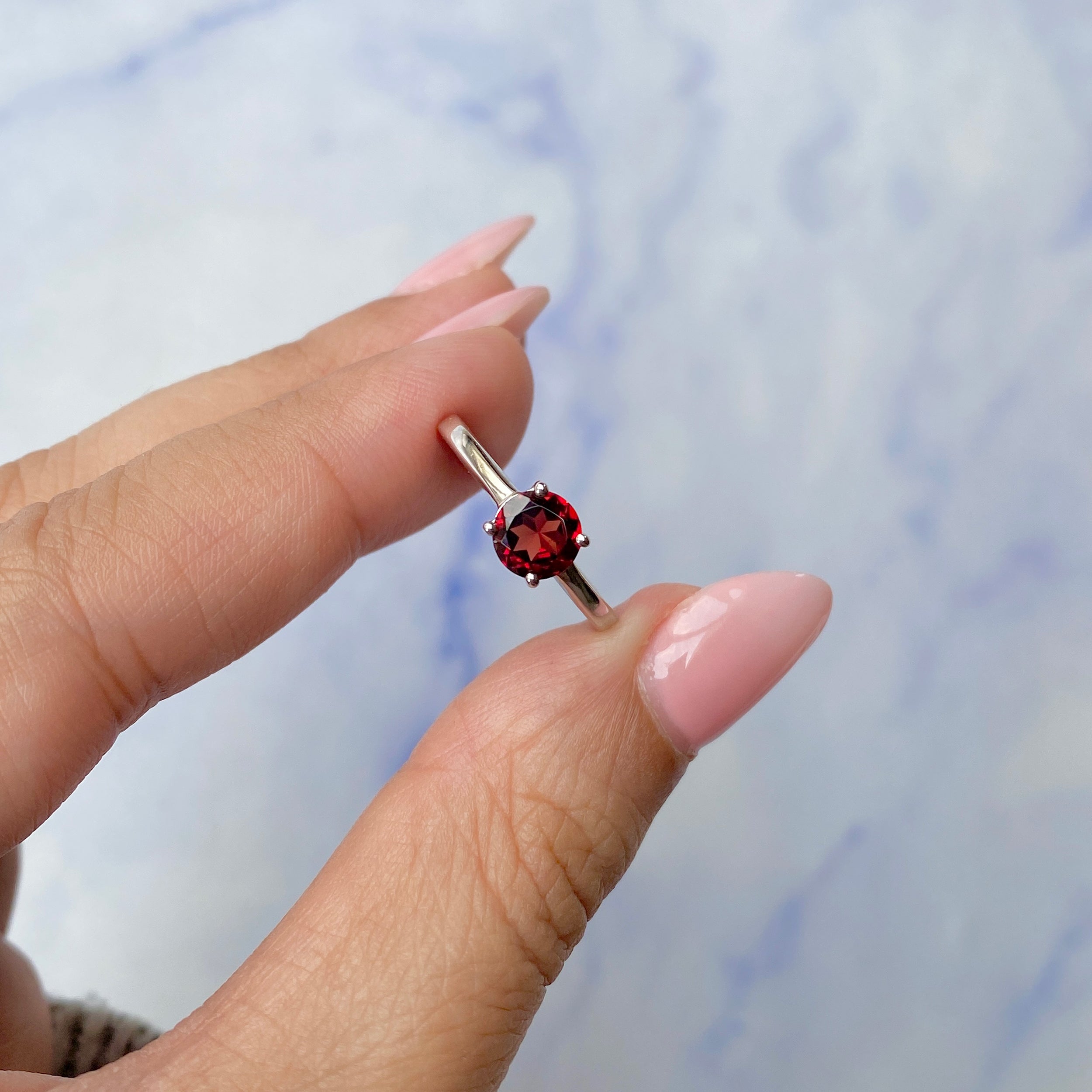 Garnet Ring-(GAR-SR-236.)