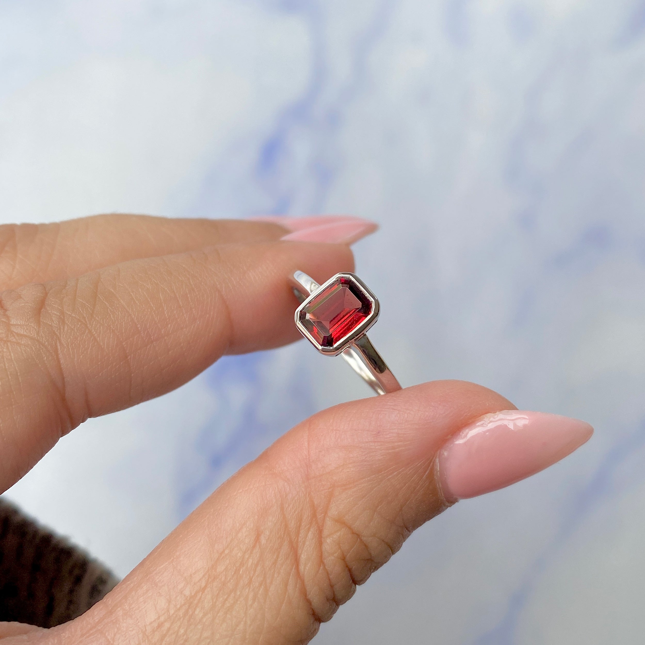 Garnet Ring-(GAR-SR-2765.)
