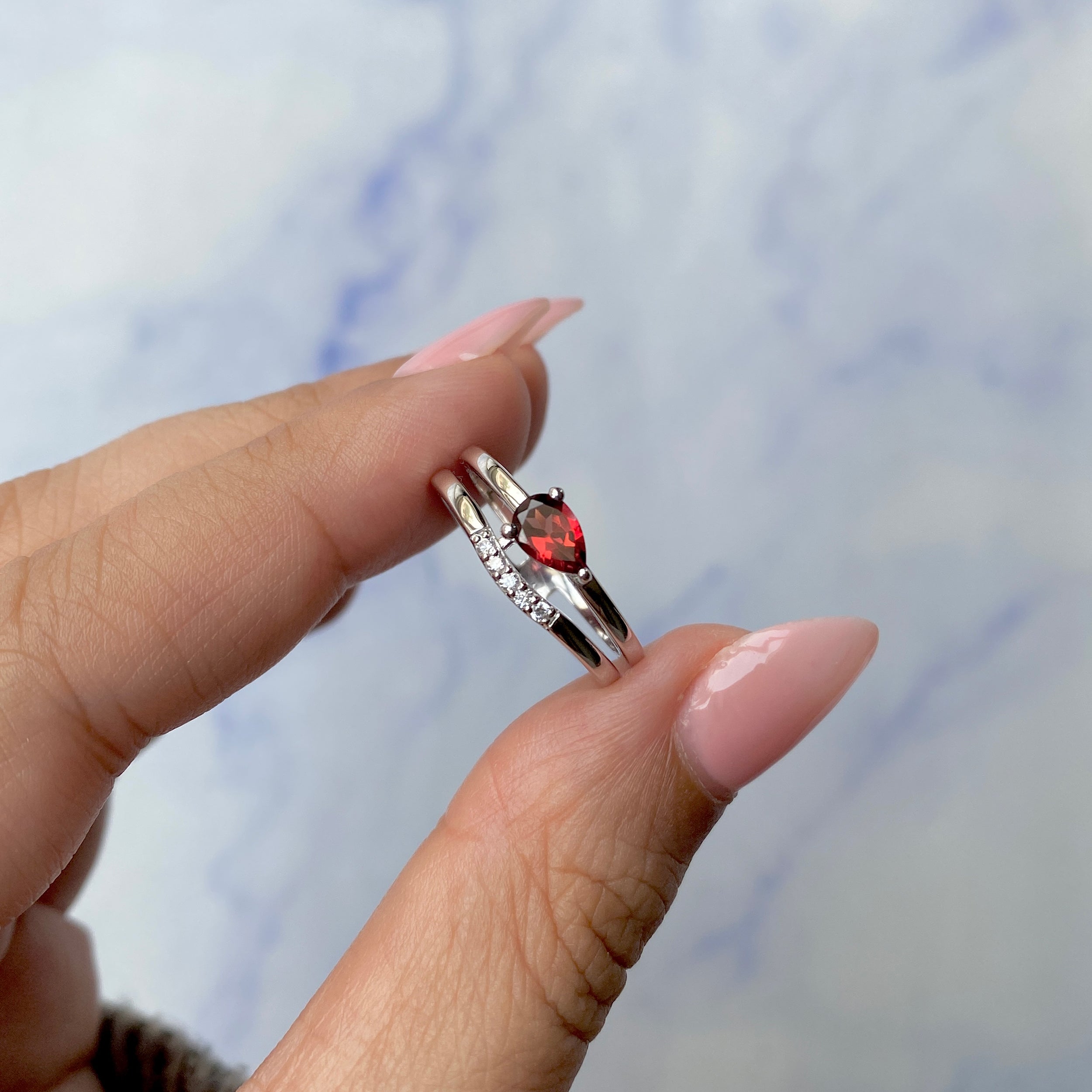 Garnet Ring-(GAR-SR-2862.)