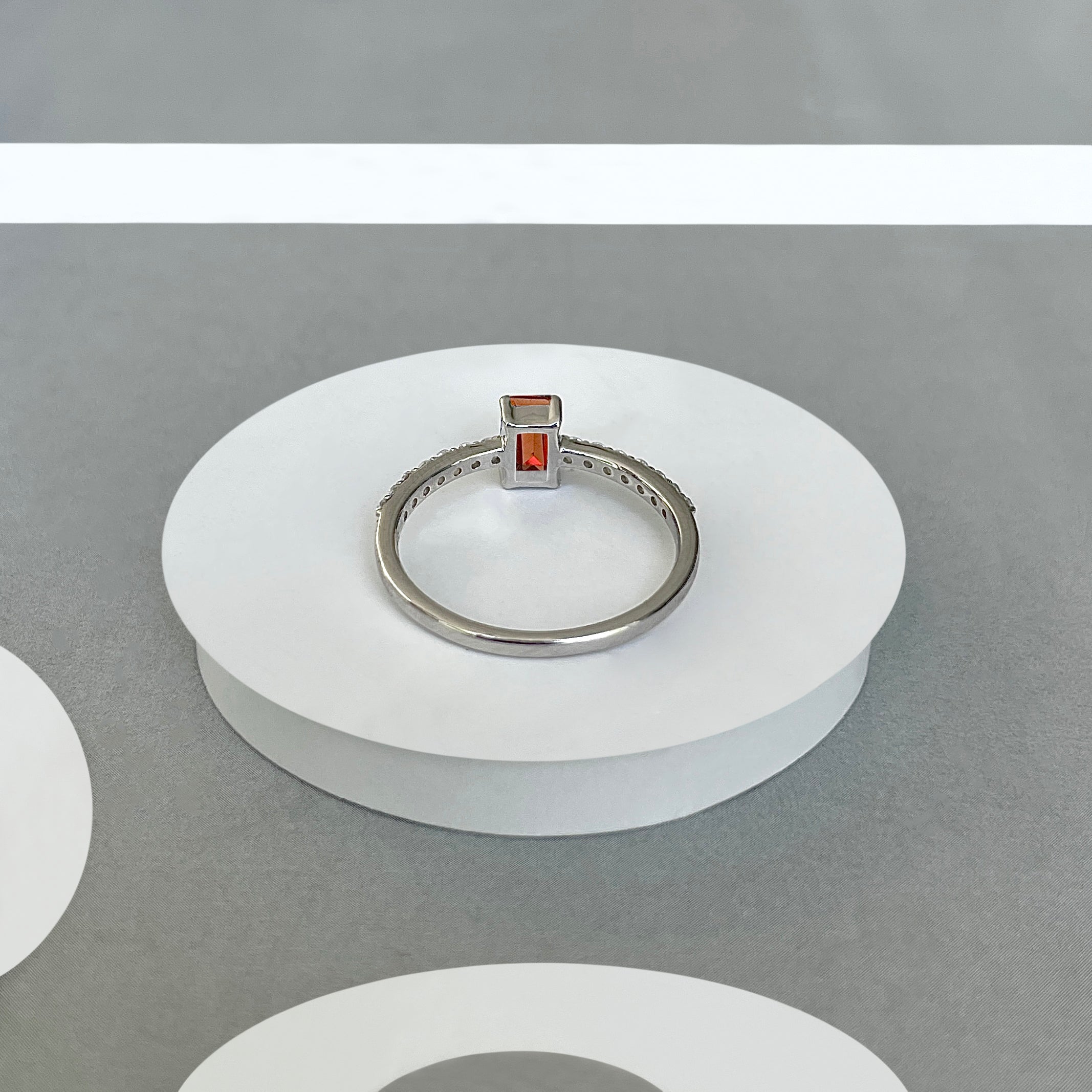 Garnet Ring-(GAR-SR-3118.)
