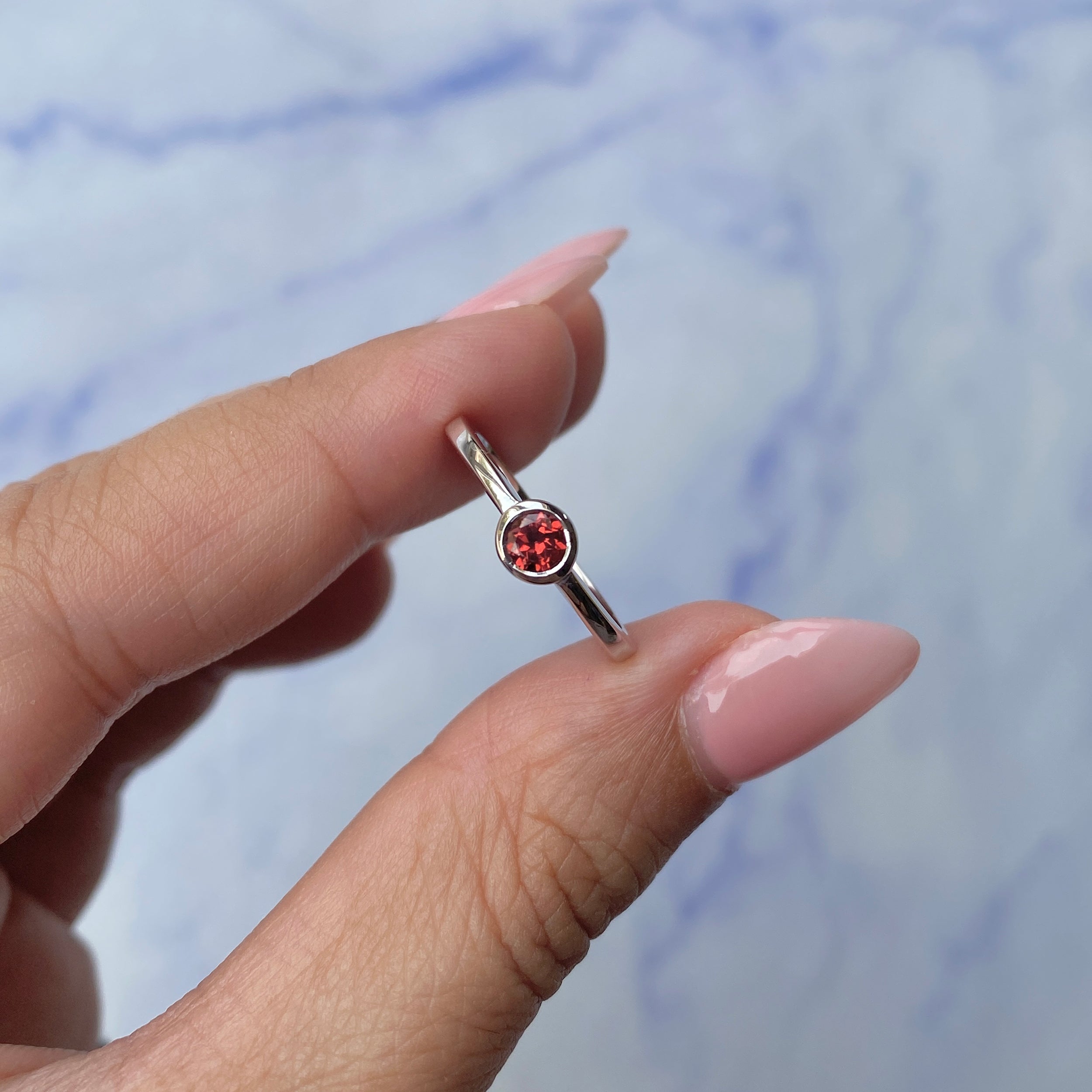 Garnet Ring-(GAR-SR-3229.)