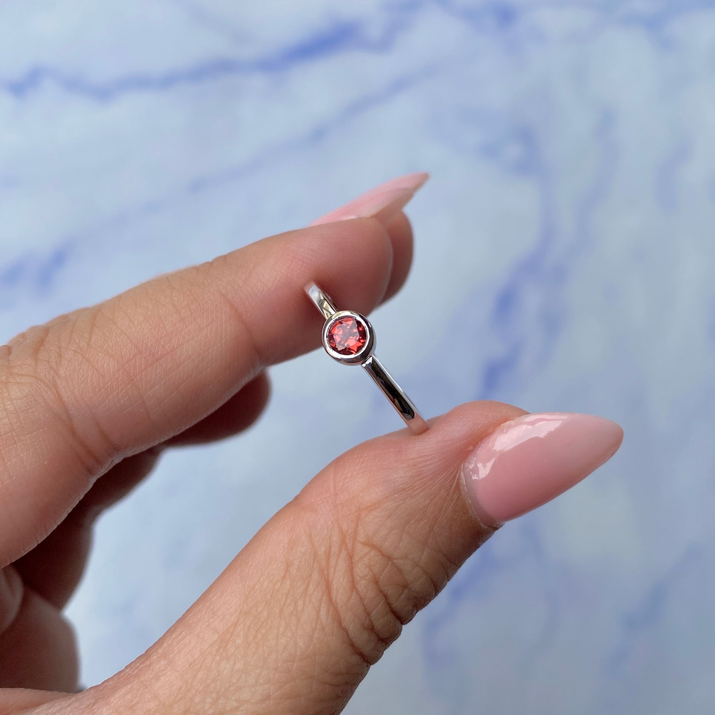 Garnet Ring-(GAR-SR-3229.)