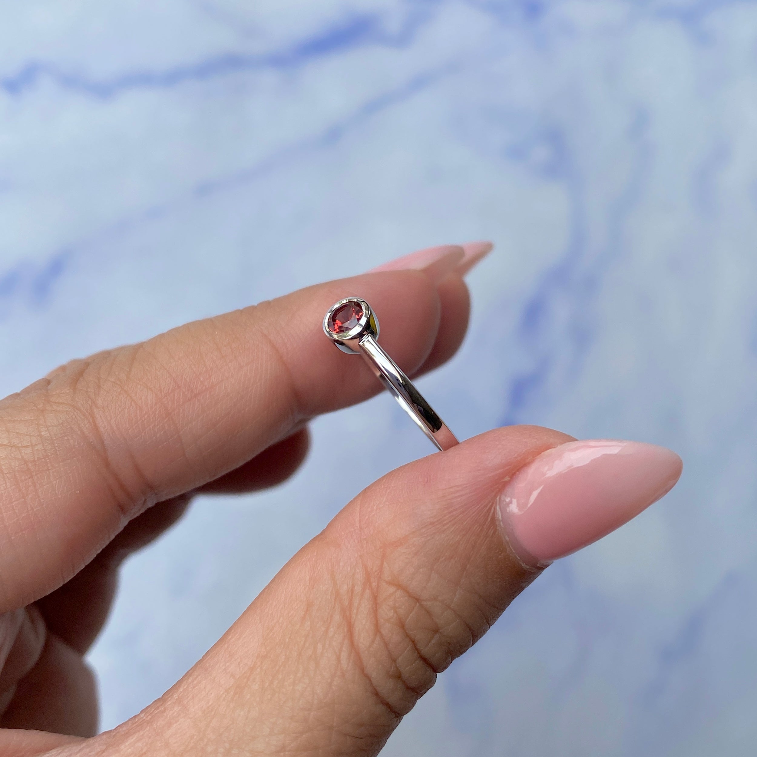 Garnet Ring-(GAR-SR-3229.)