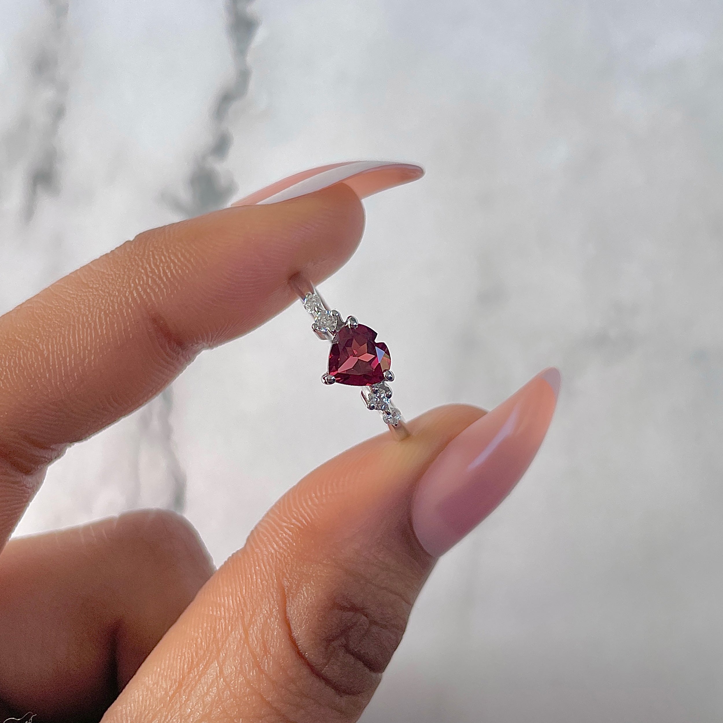 Garnet Ring-(GAR-SR-3550.)