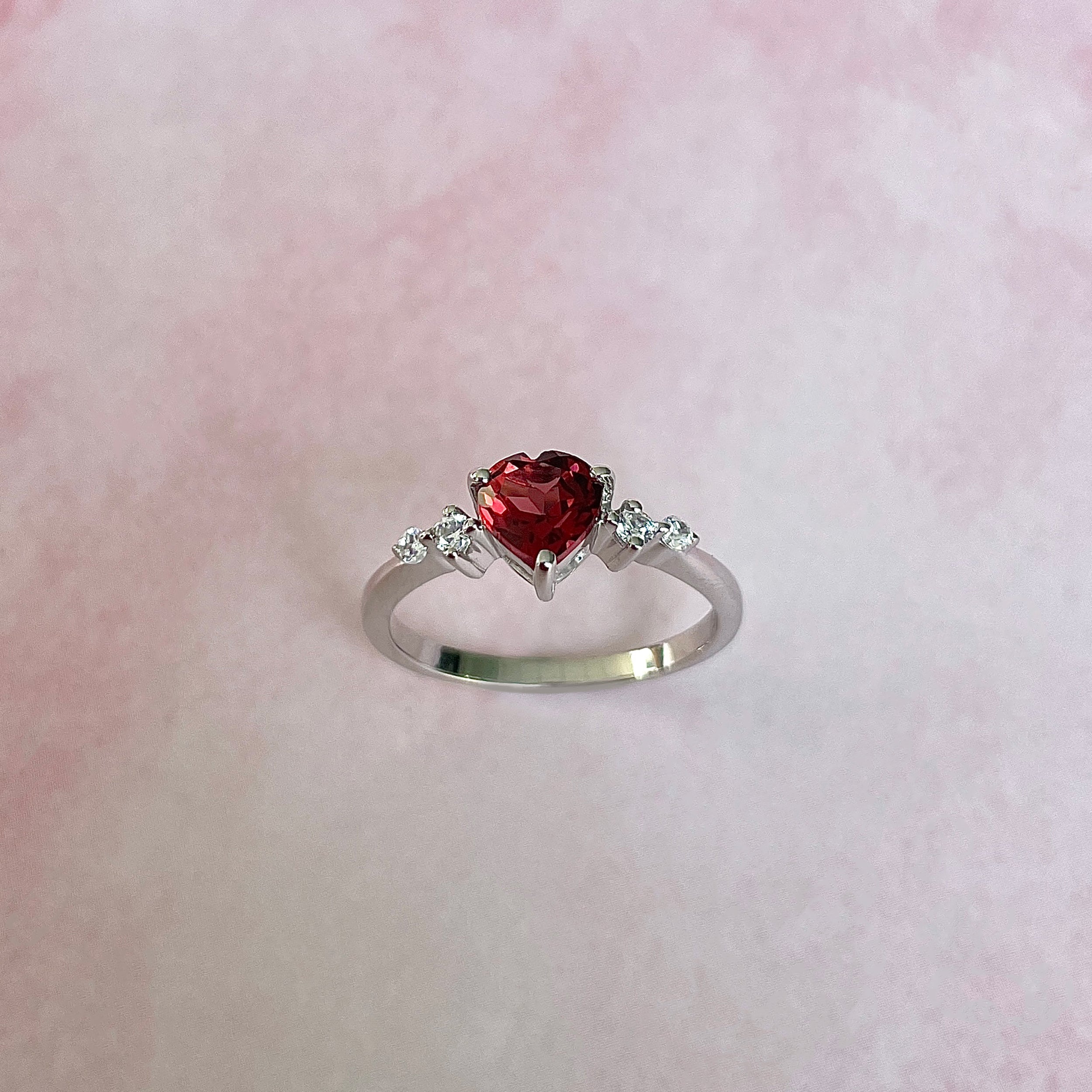 Garnet Ring-(GAR-SR-3550.)