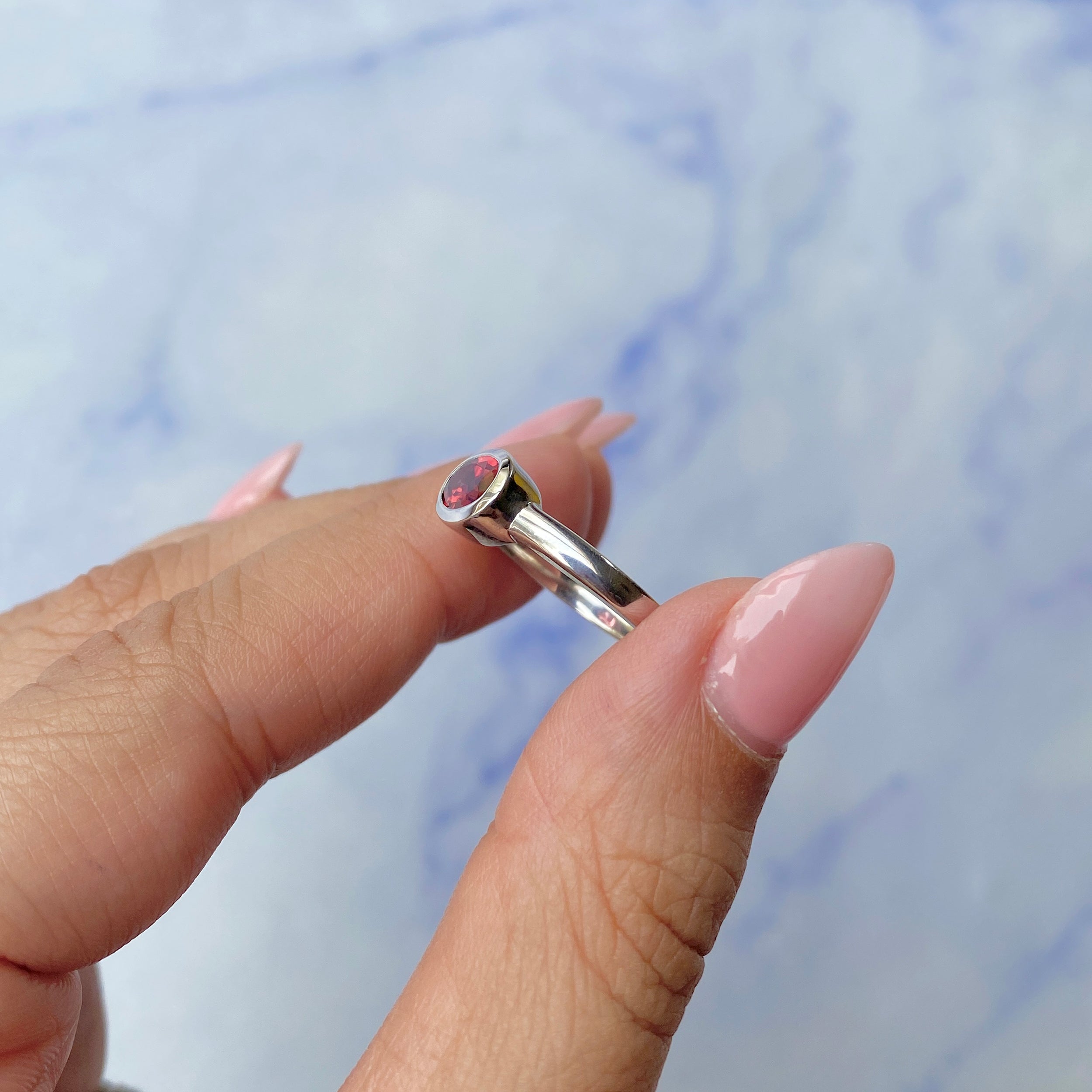 Garnet Ring-(GAR-SR-4026.)