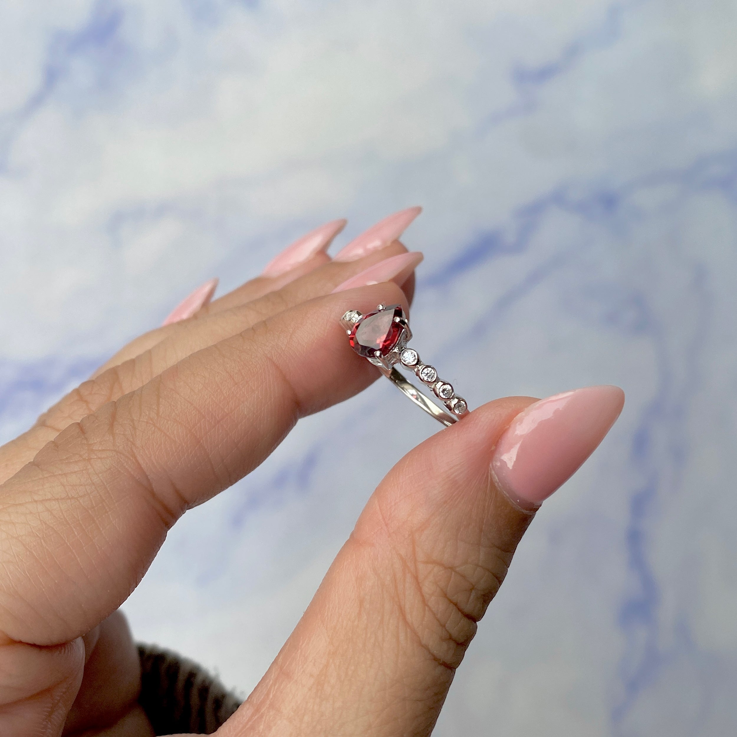 Garnet Ring-(GAR-SR-419D-W.)