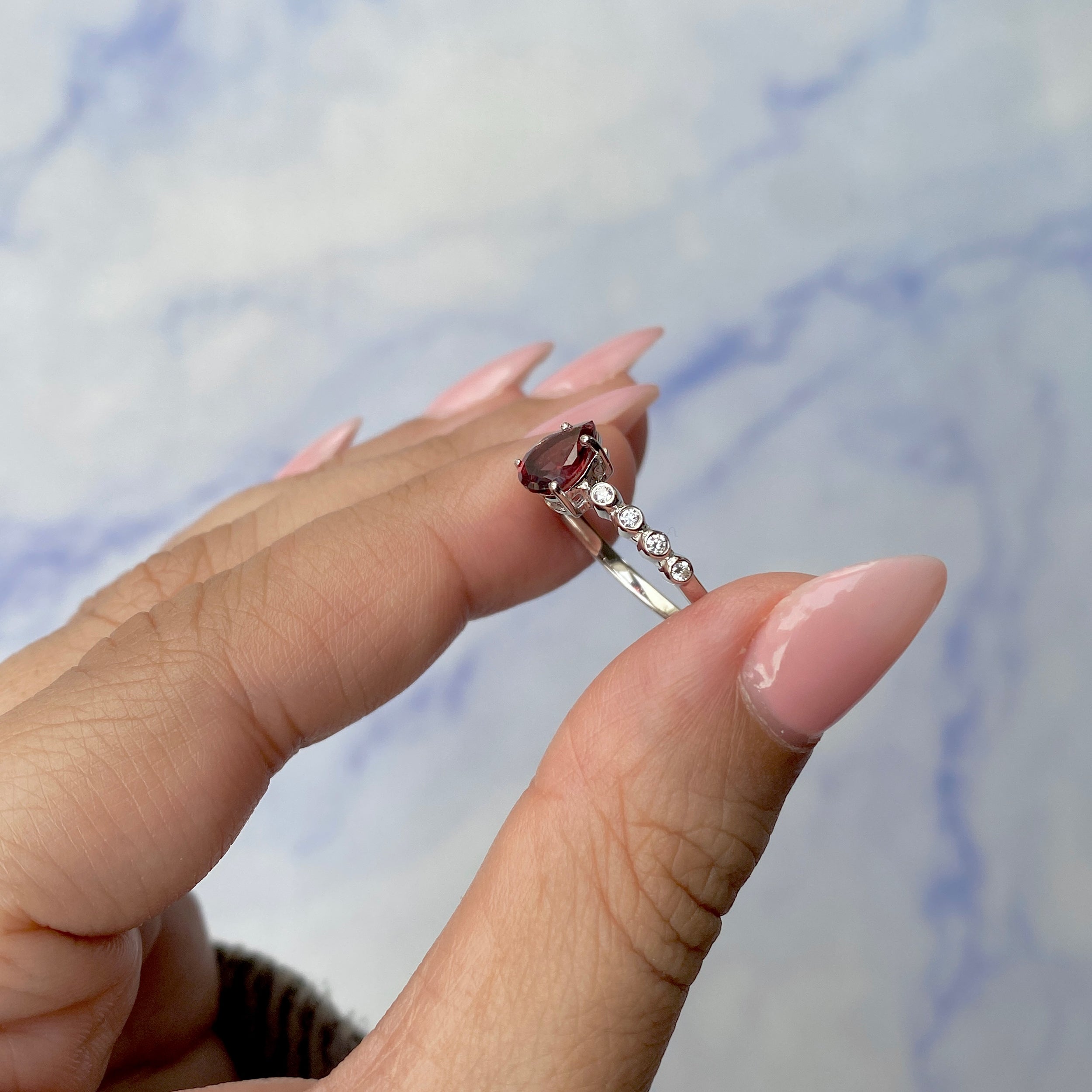 Garnet Ring-(GAR-SR-419D-W.)