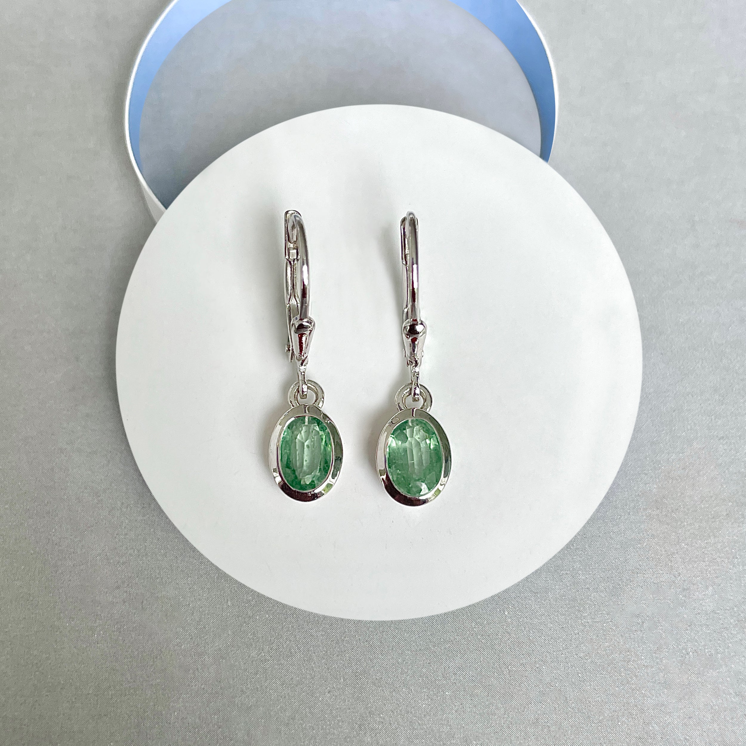 Green Kyanite Leverback Earrings-(GKY-SE-1316.)