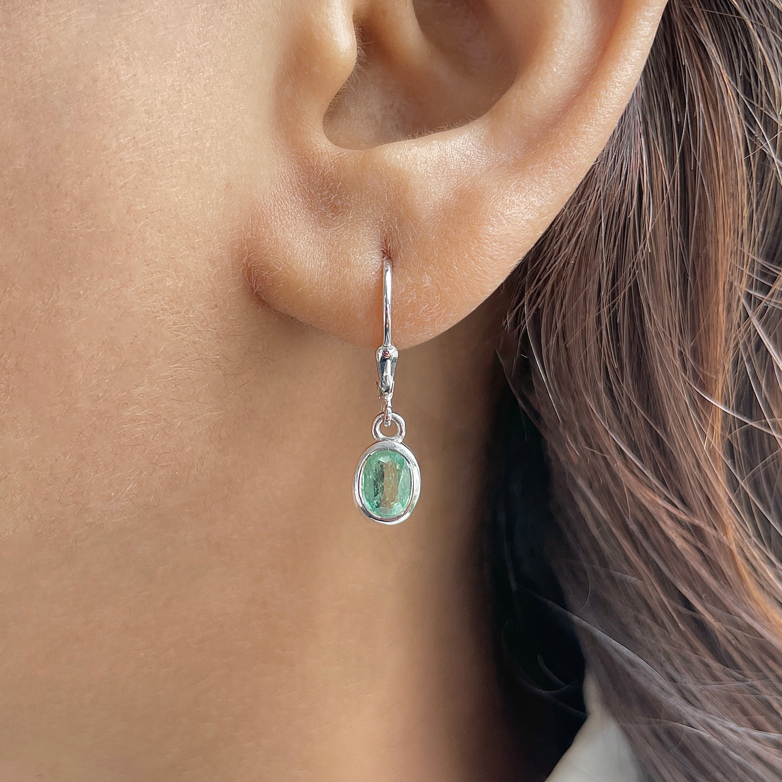 Green Kyanite Leverback Earrings-(GKY-SE-1316.)