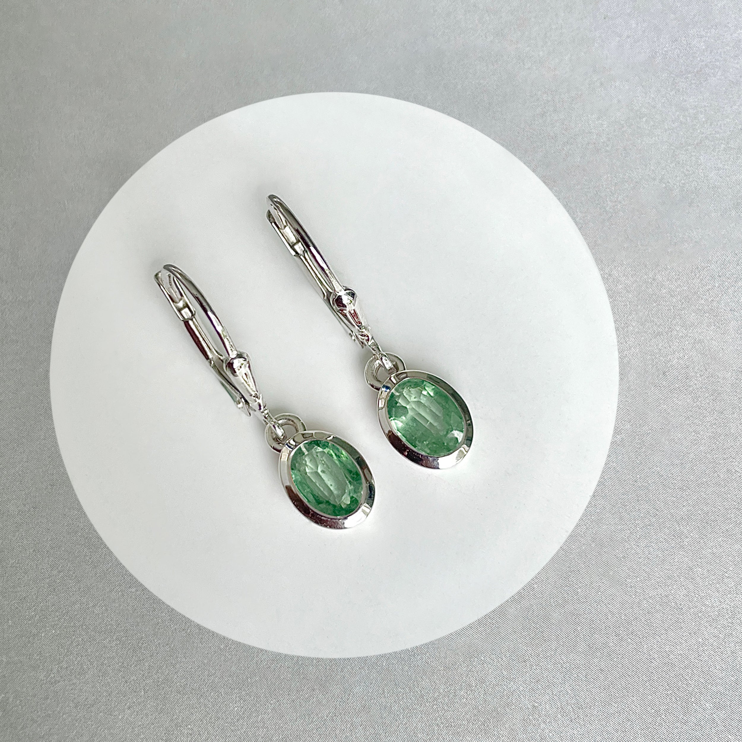 Green Kyanite Leverback Earrings-(GKY-SE-1316.)