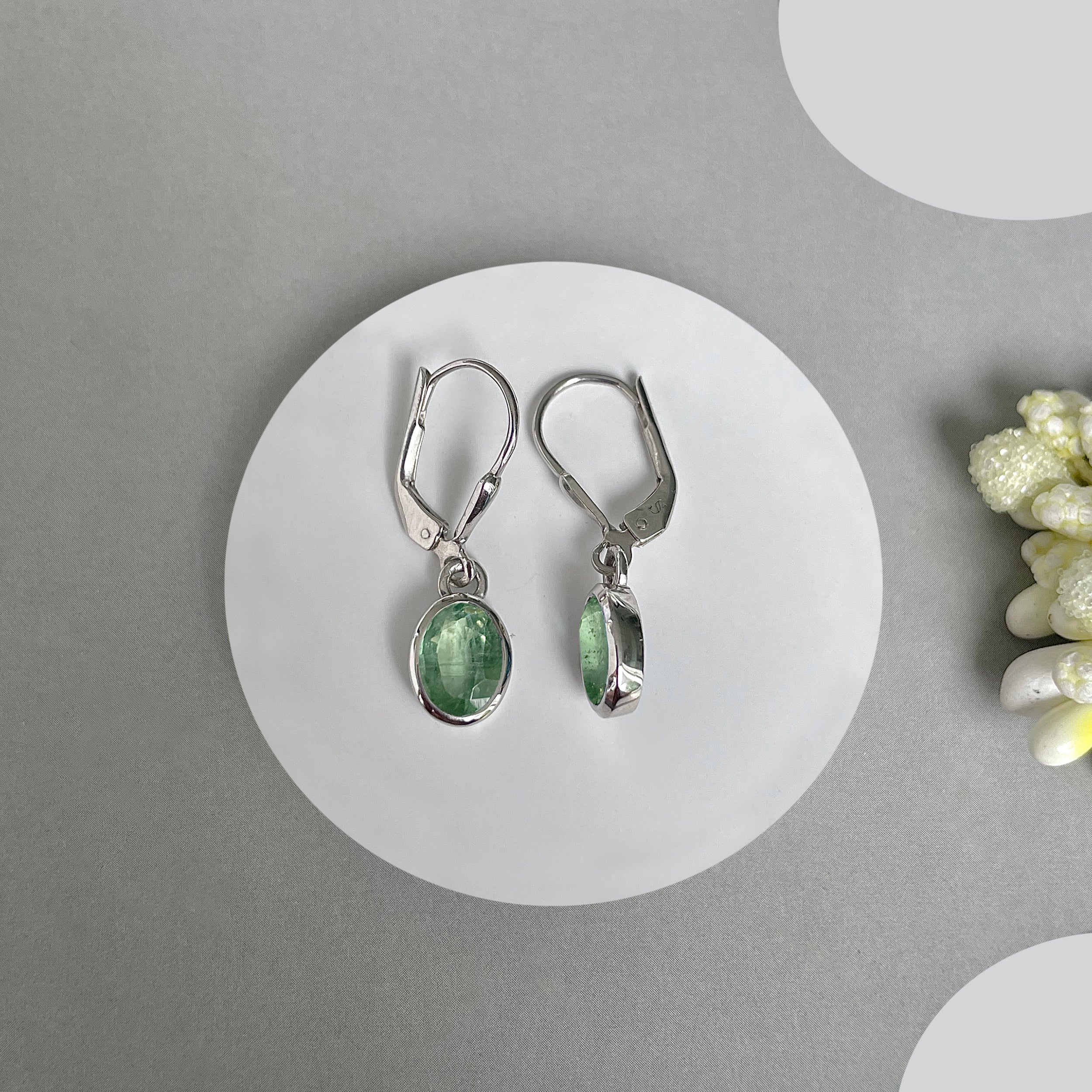 Green Kyanite Leverback Earrings-(GKY-SE-547.)