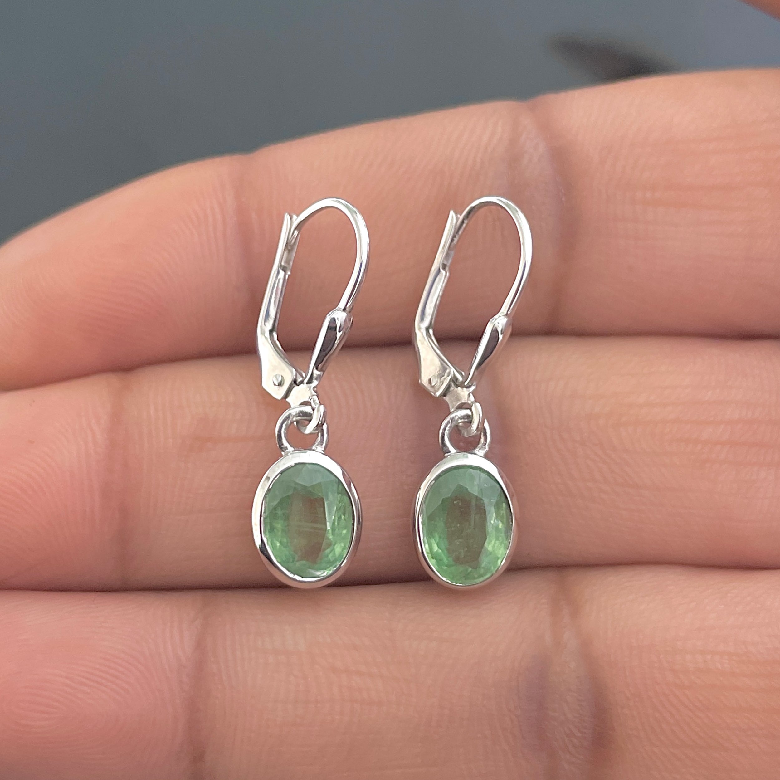 Green Kyanite Leverback Earrings-(GKY-SE-547.)